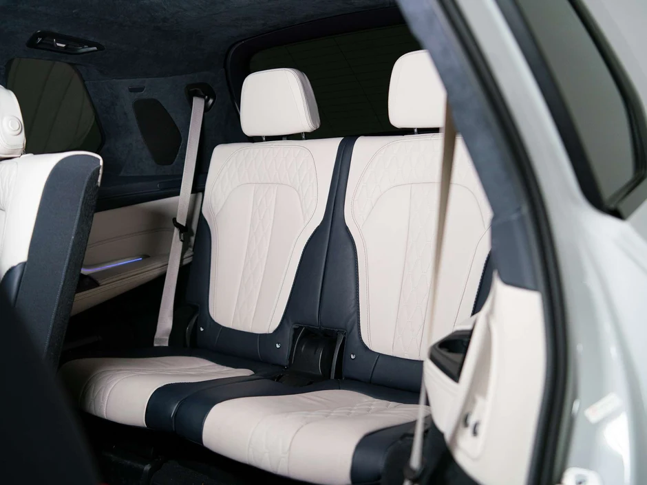 2021 BMW ALPINA XB7 (G07), 14/30