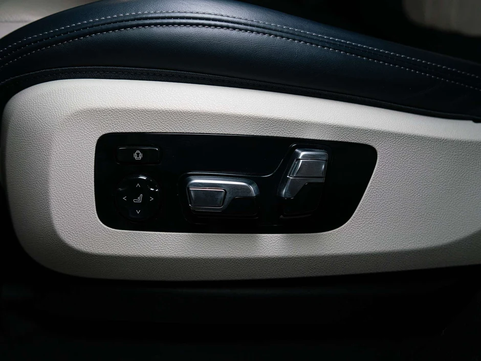 2021 BMW ALPINA XB7 (G07), 15/30