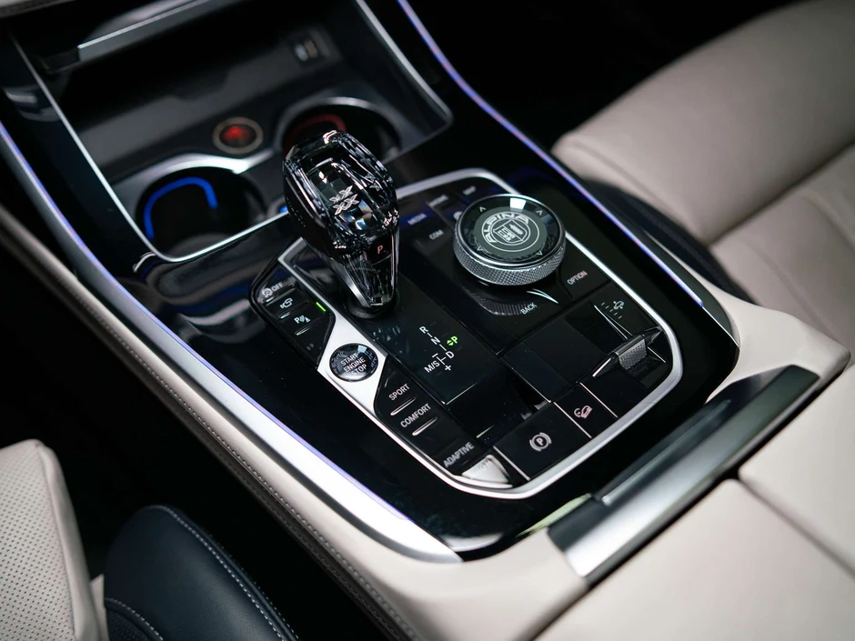 2021 BMW ALPINA XB7 (G07), 29/30