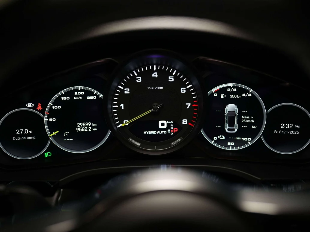 2023 Porsche Cayenne E-Hybrid Platinum Edition (3rd Generation), 28/30