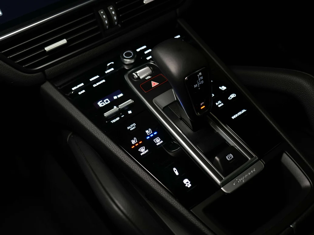 2023 Porsche Cayenne E-Hybrid Platinum Edition (3rd Generation), 19/30