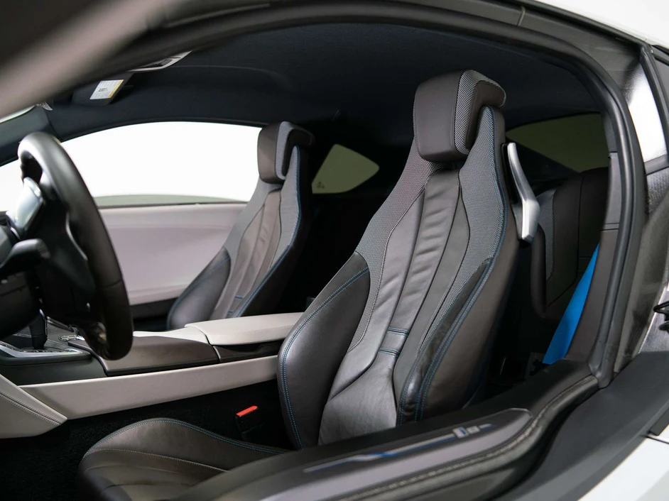 2019 BMW i8, 15/30