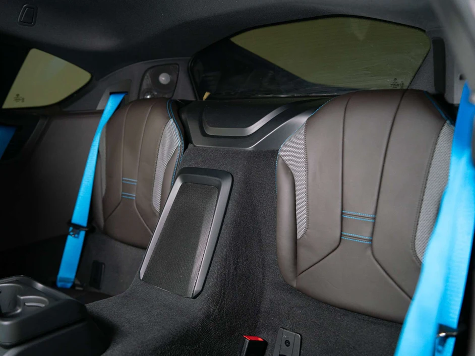 2019 BMW i8, 16/30