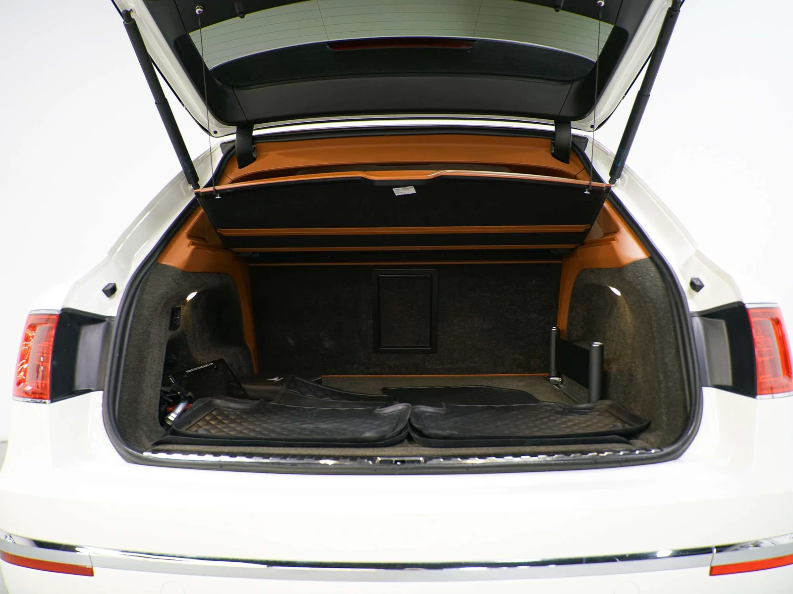 2017 Bentley Bentayga W12, 15/30