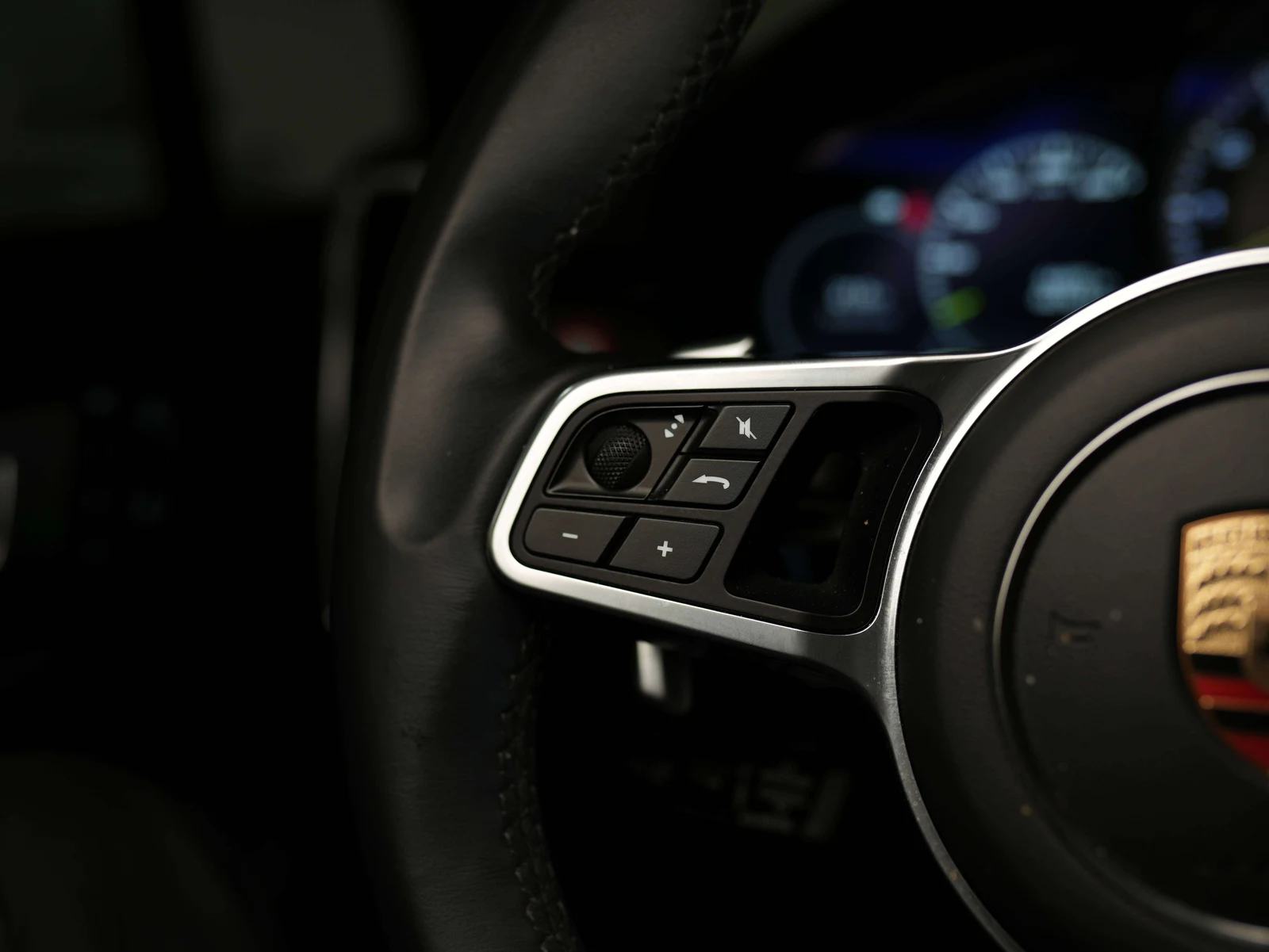 2023 Porsche Cayenne E-Hybrid (3rd Generation), 10/27