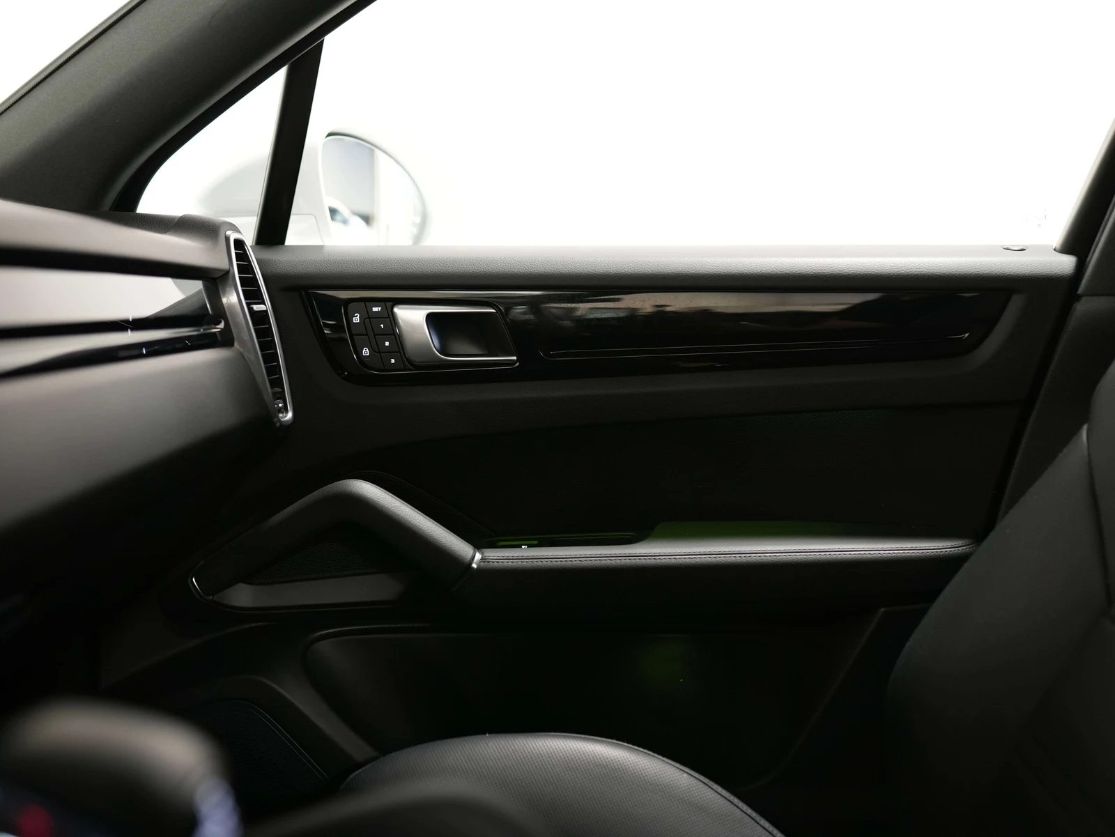 2023 Porsche Cayenne E-Hybrid (3rd Generation), 20/27