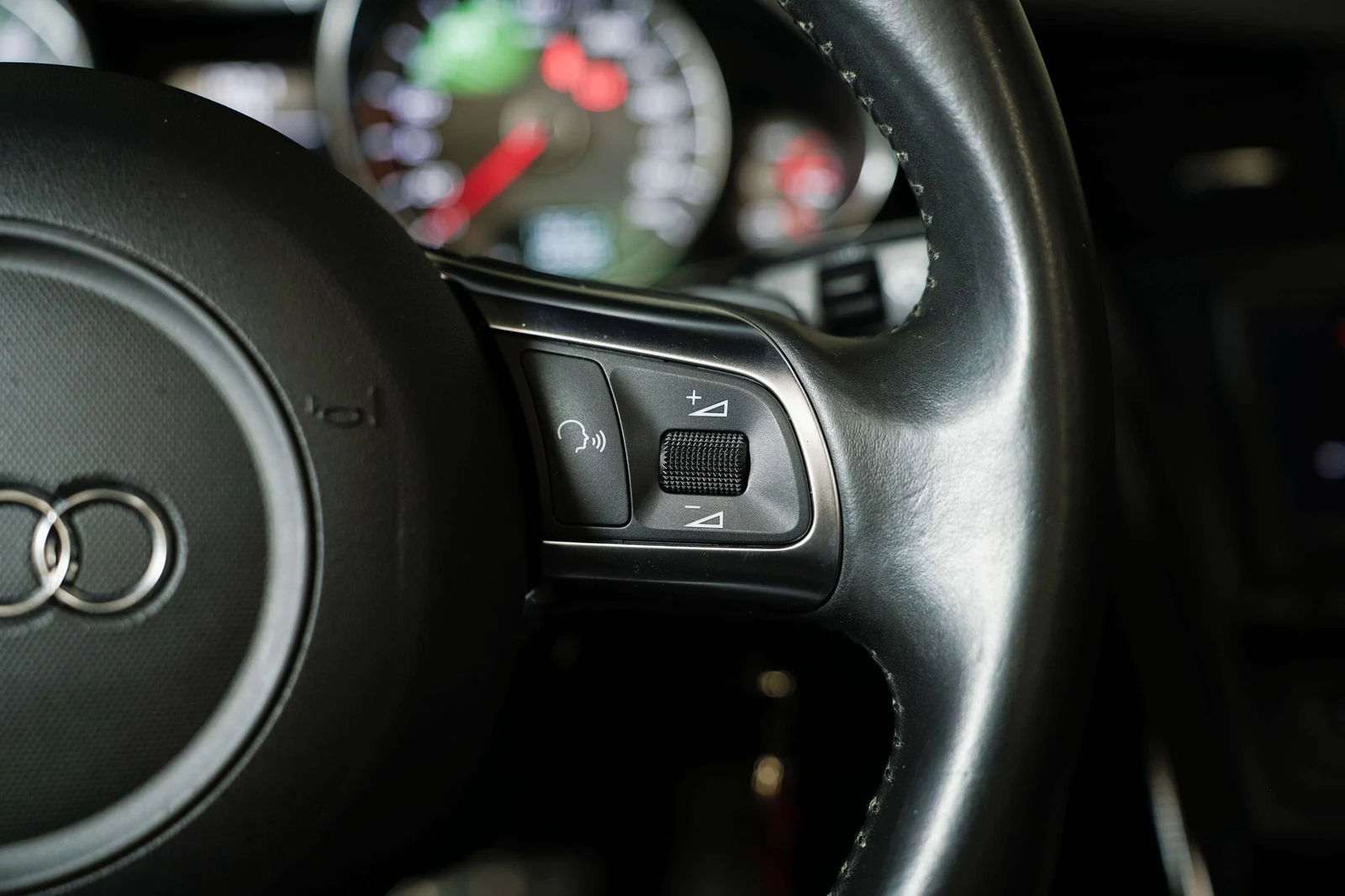 2012 Audi R8 V8 (Type 42), 15/30