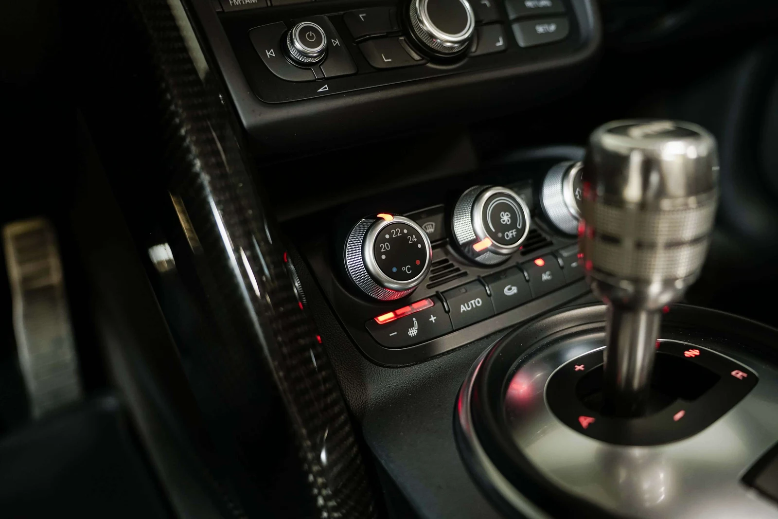 2012 Audi R8 V8 (Type 42), 18/30