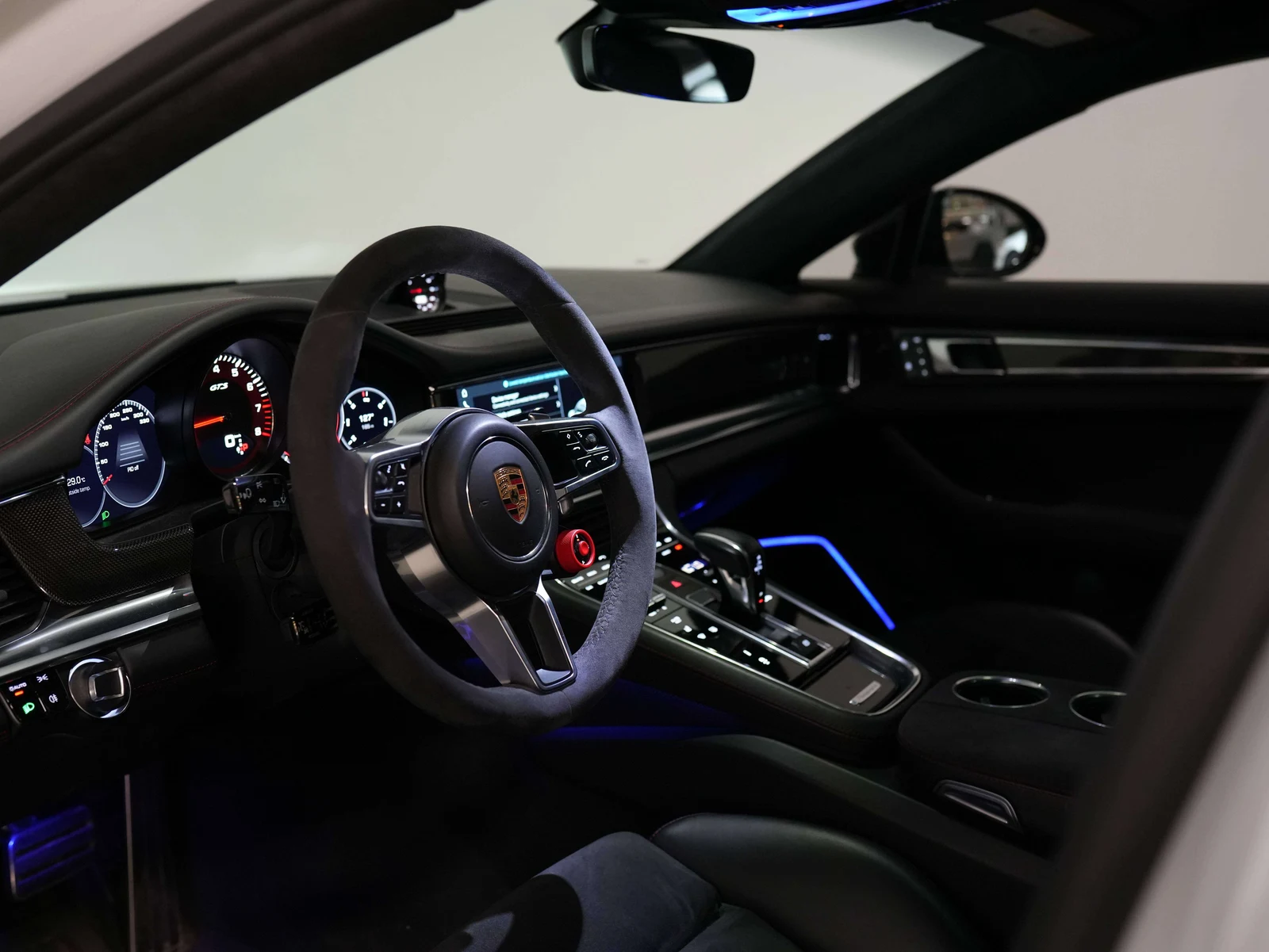 2020 Porsche Panamera GTS (971), 9/30