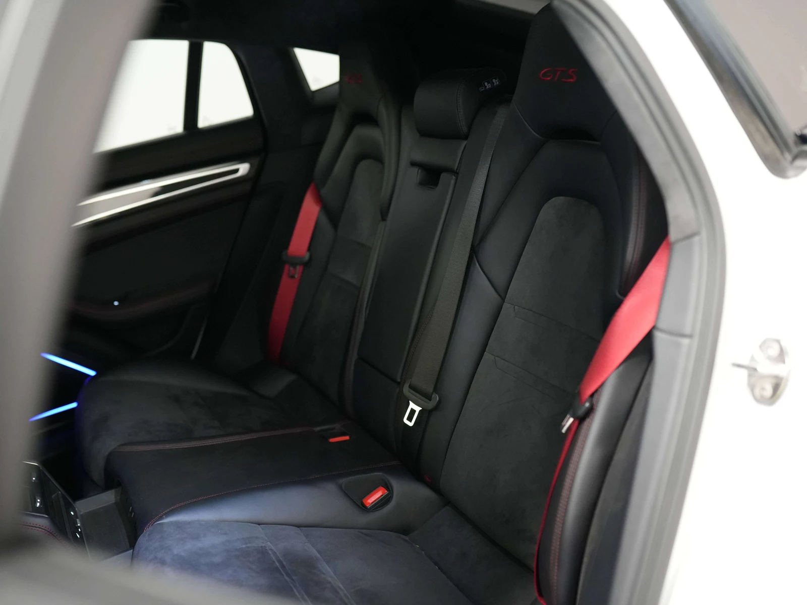 2020 Porsche Panamera GTS (971), 18/30