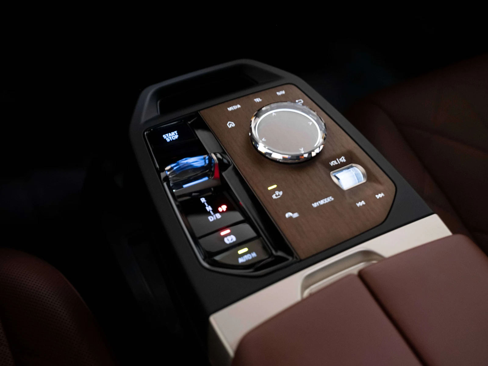 2025 BMW iX xDrive50 (I20), 24/30