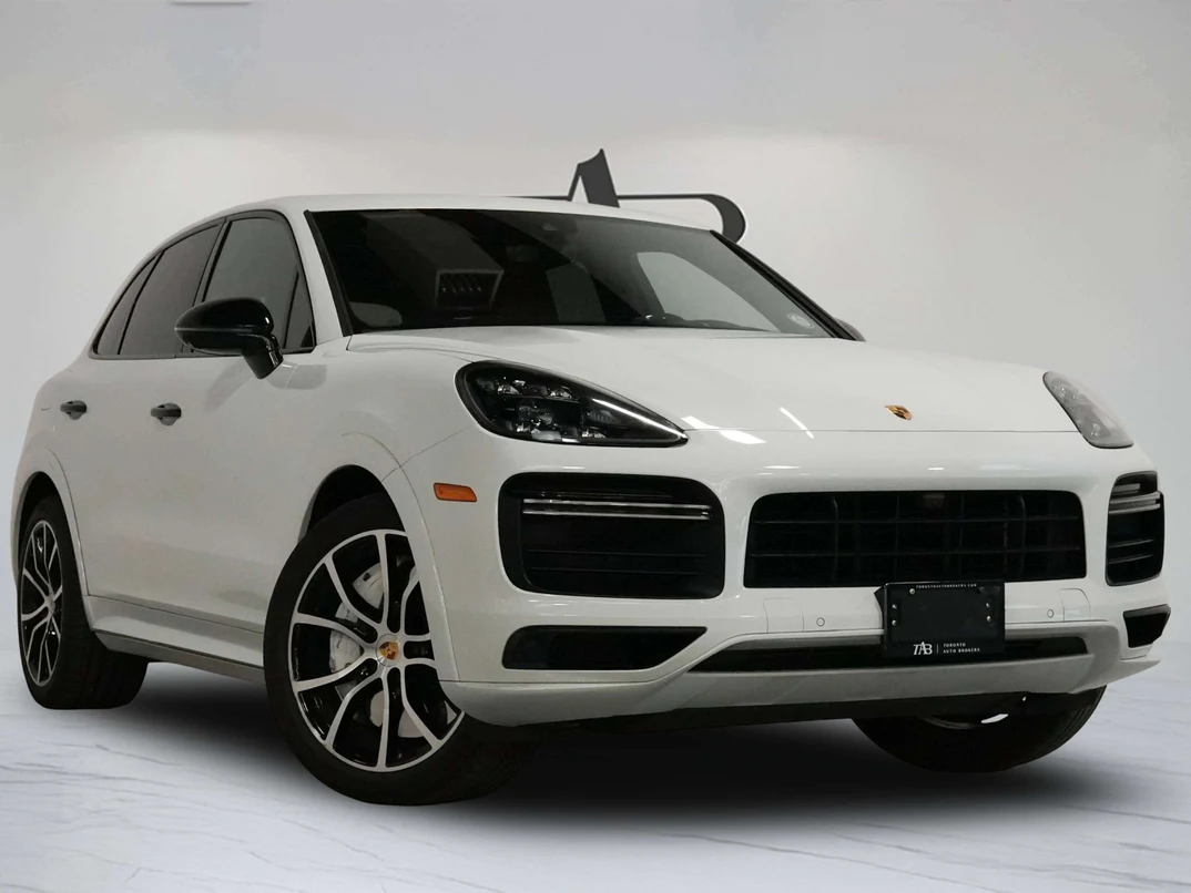 2019 Porsche Cayenne Turbo, 2/30
