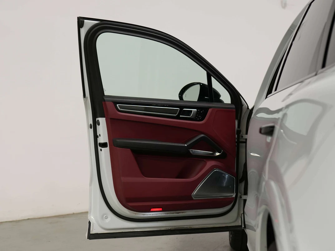 2019 Porsche Cayenne Turbo, 12/30