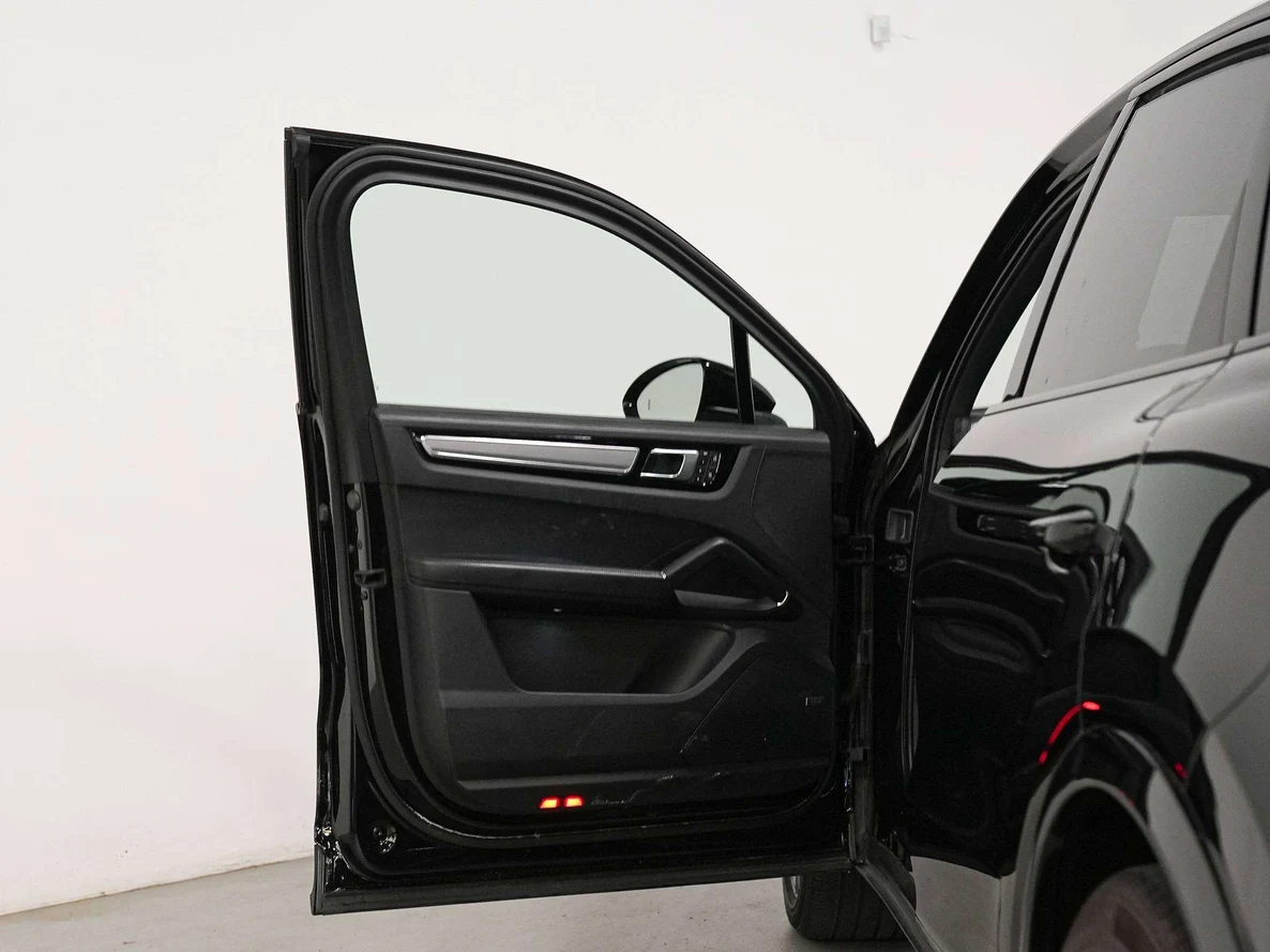 2023 Porsche Cayenne S Platinum Edition (3rd Generation), 9/30