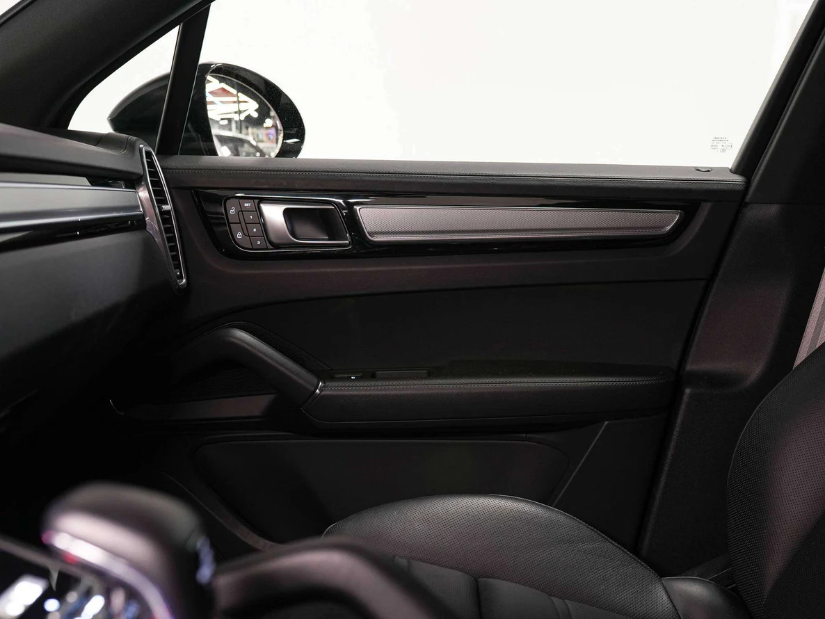 2023 Porsche Cayenne S Platinum Edition (3rd Generation), 24/30