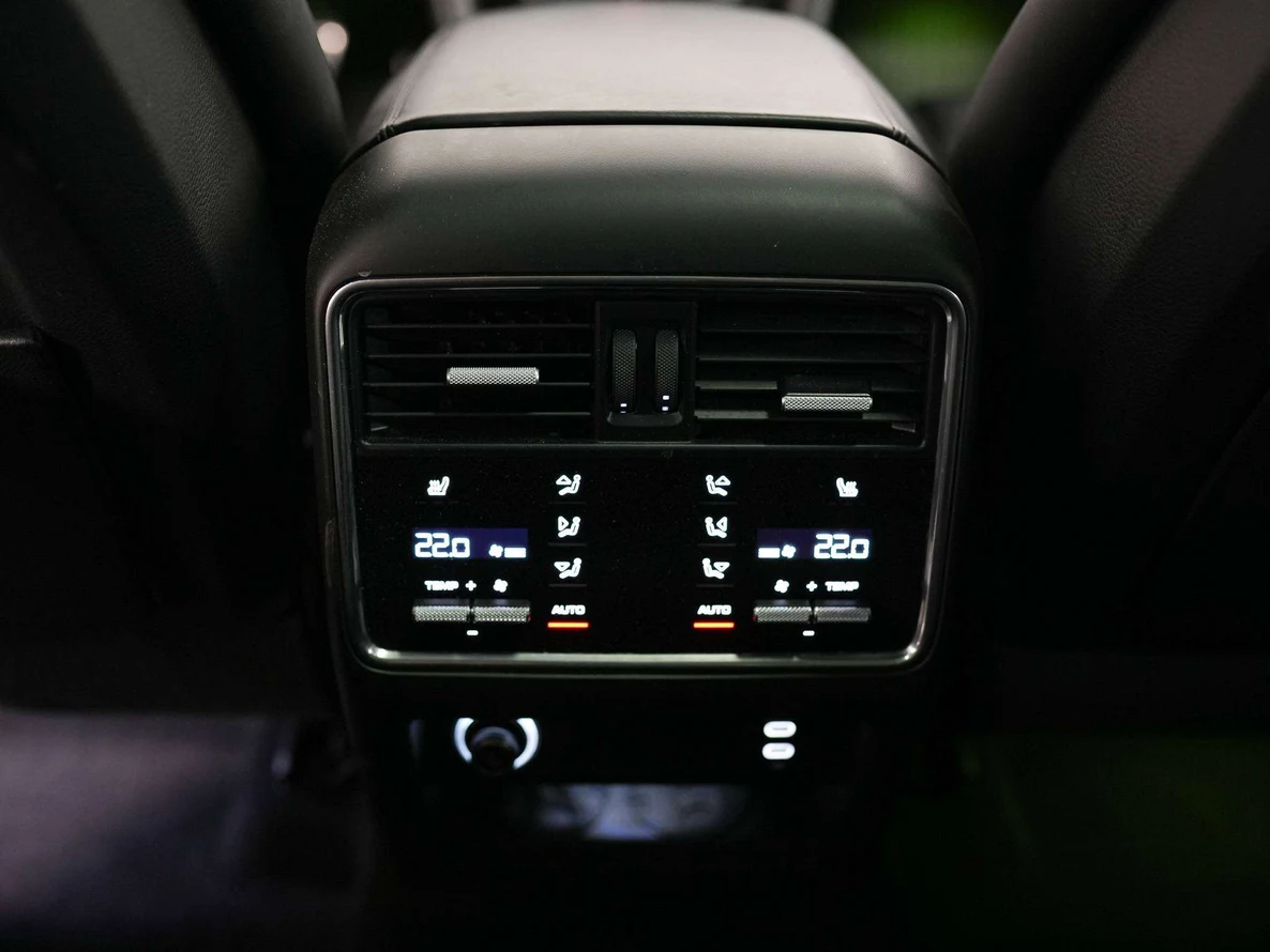 2023 Porsche Cayenne S Platinum Edition (3rd Generation), 29/30