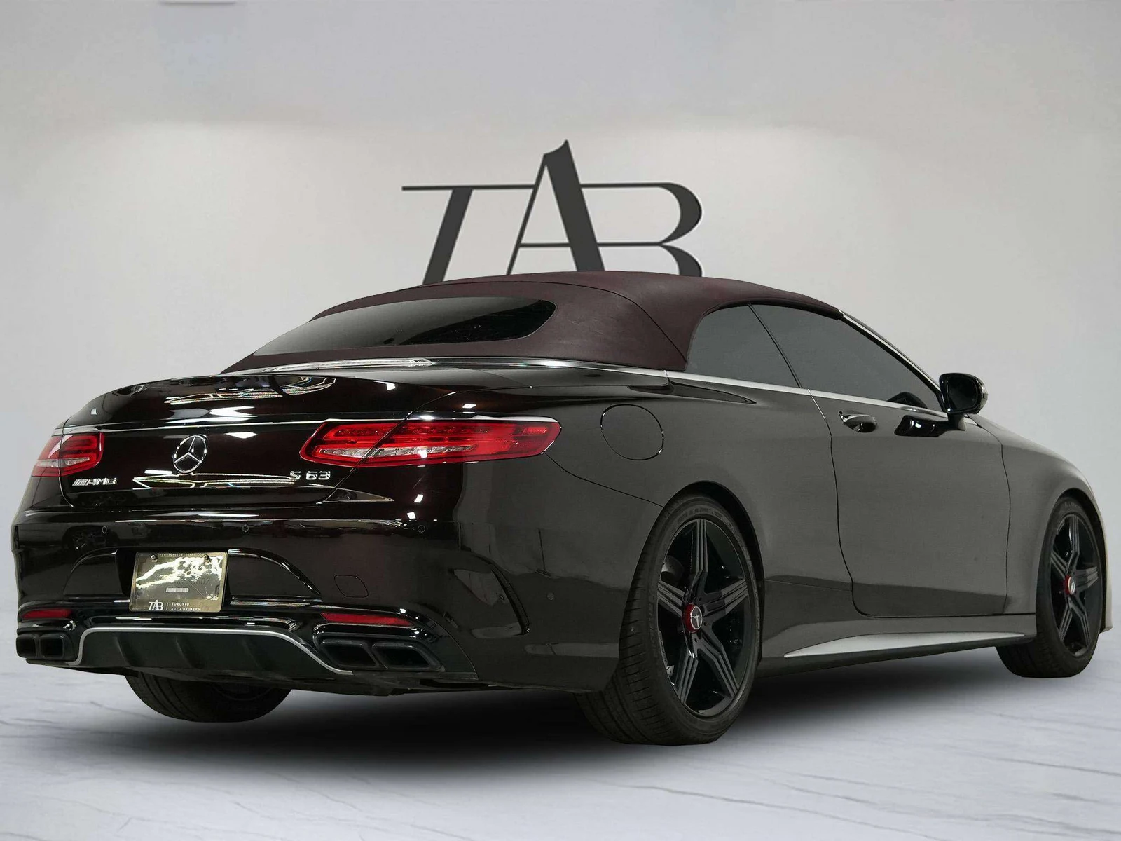 2017 Mercedes-AMG S 63 Cabriolet, 4/30
