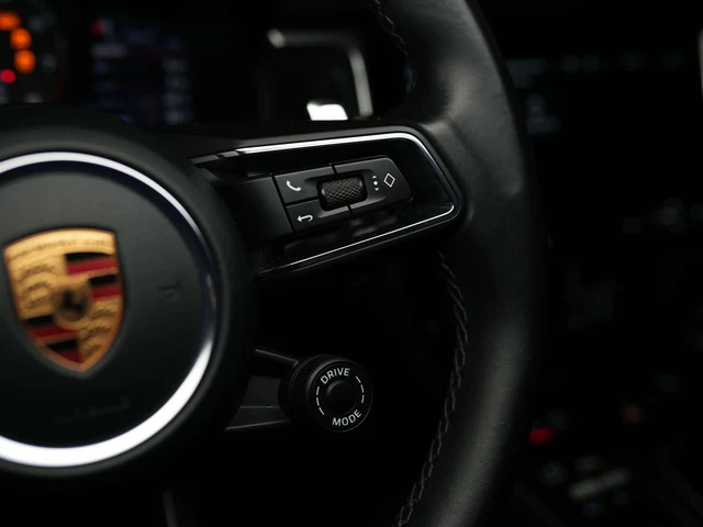2022 Porsche Macan GTS (95B), 11/30