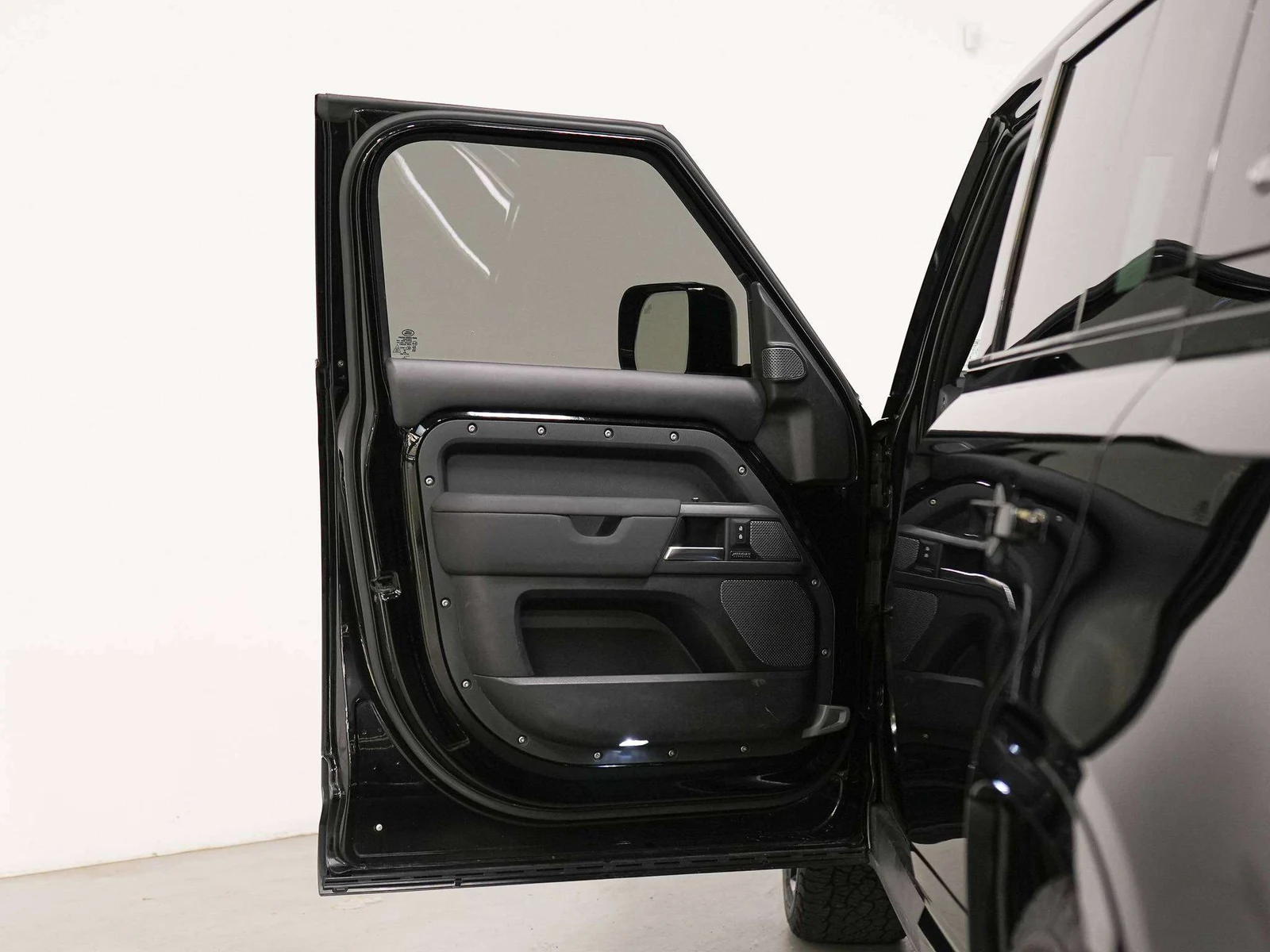 2022 Land Rover Defender 110 X (L663), 8/30