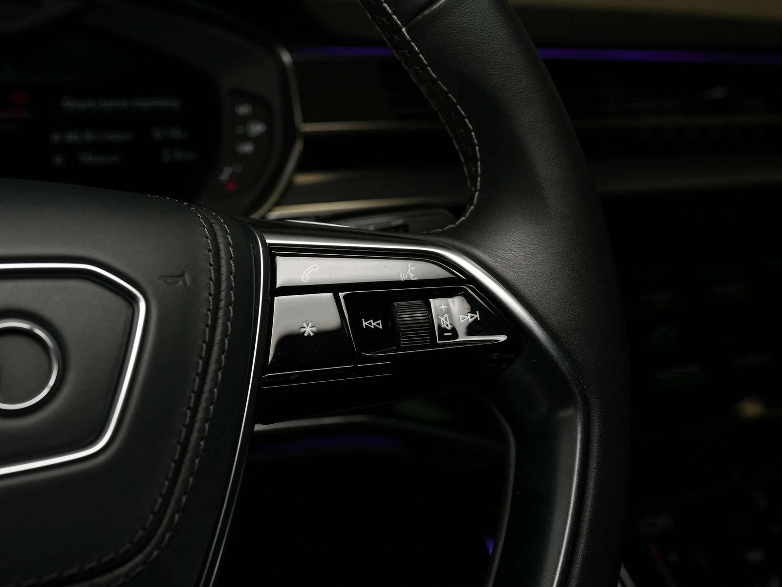2020 Audi S8 (D5), 16/30
