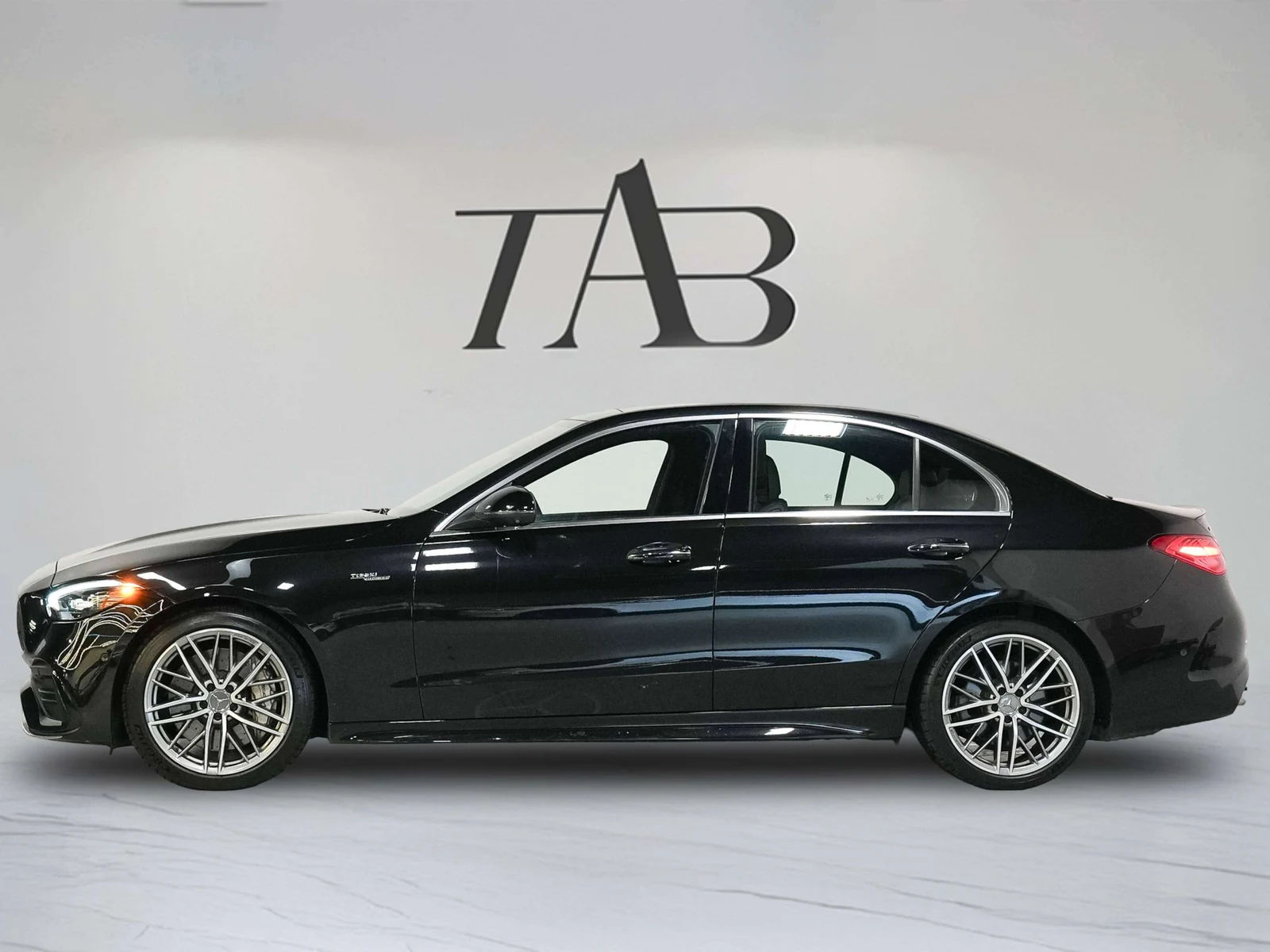 2023 Mercedes-AMG C 43, 28/29