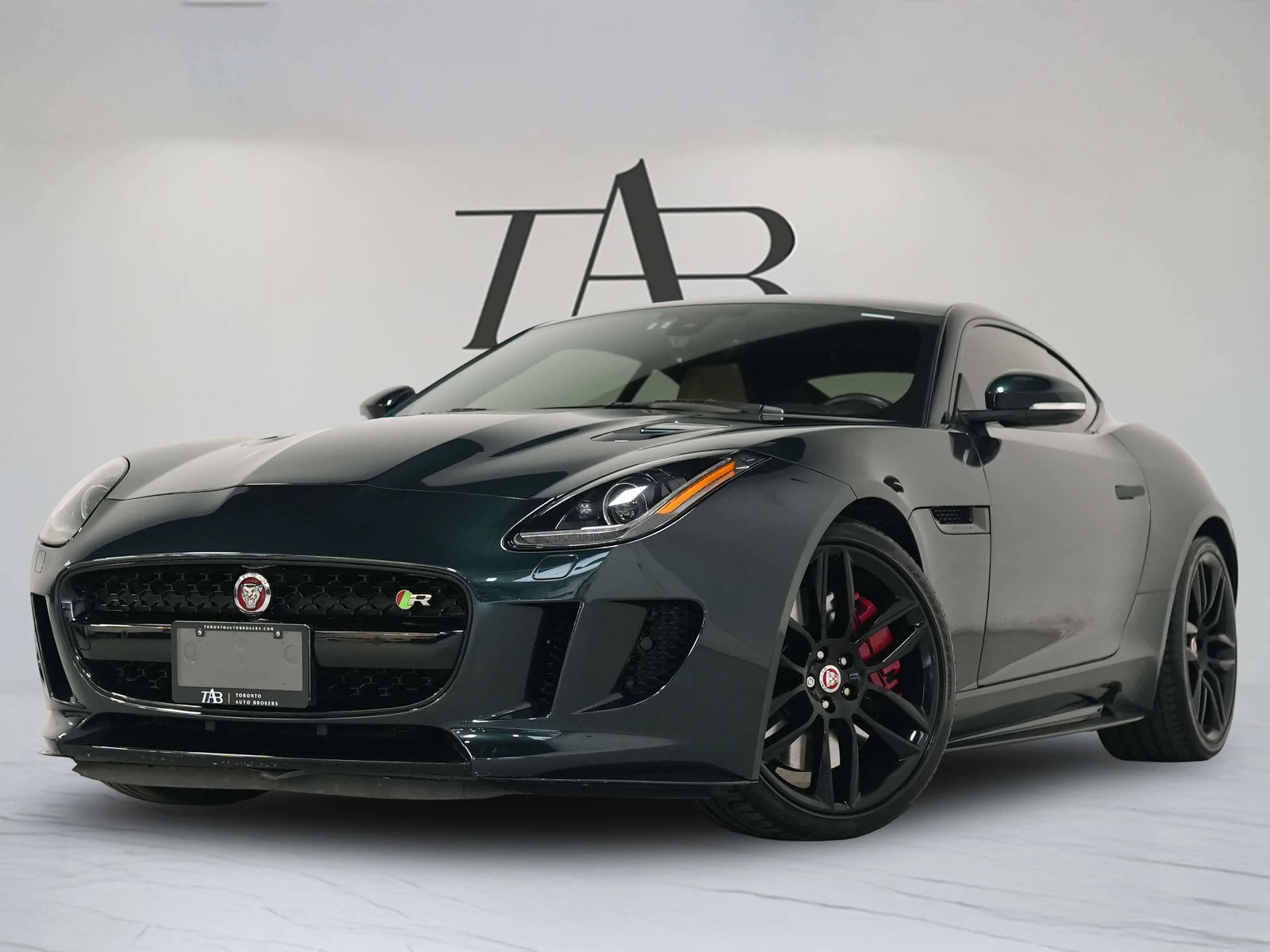2016 Jaguar F-Type R, 3/24