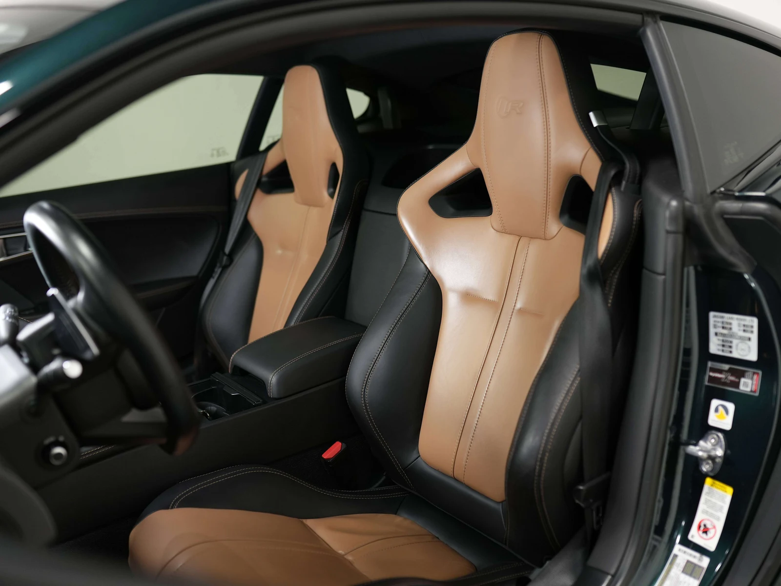 2016 Jaguar F-Type R, 10/24