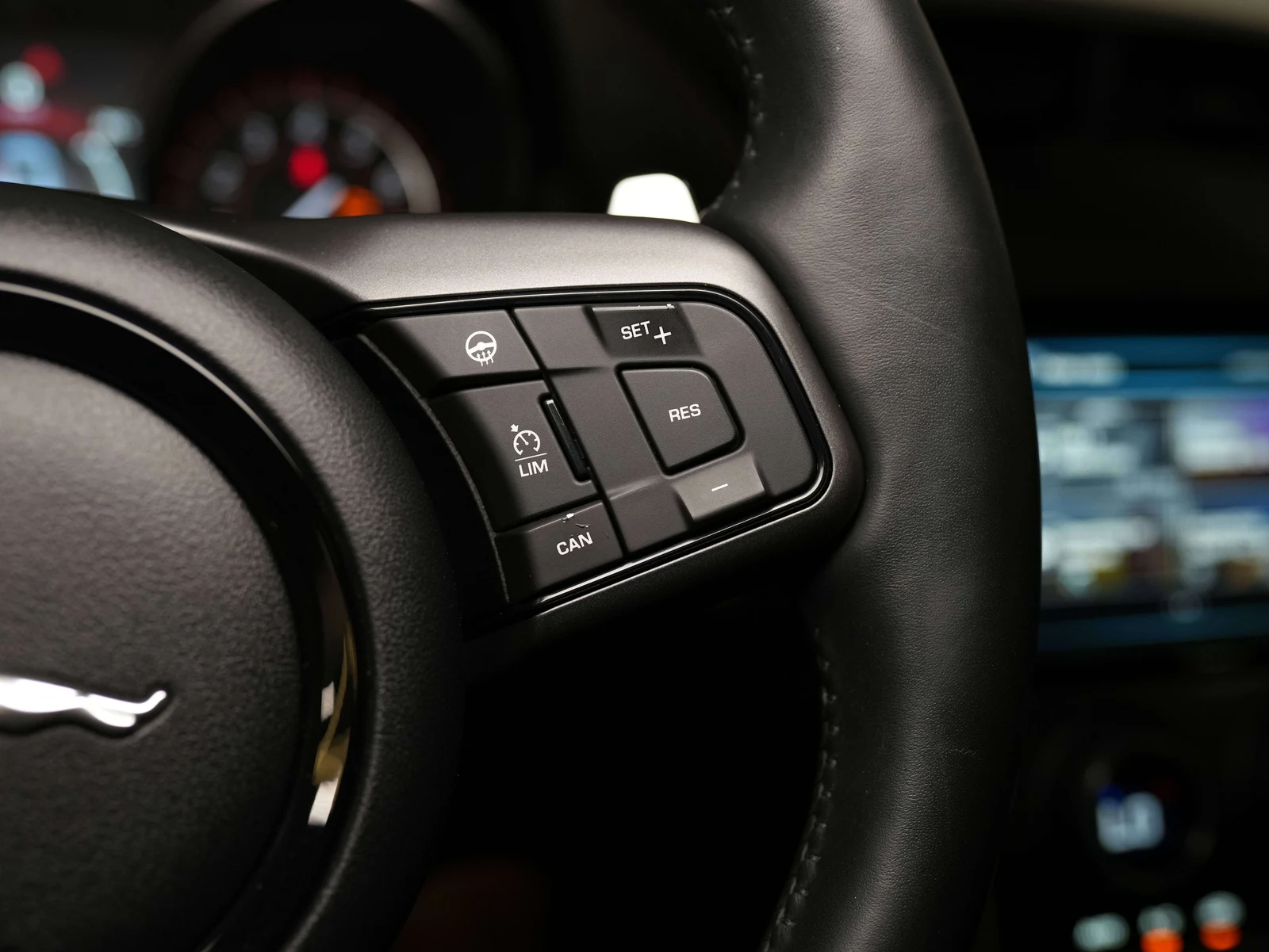2016 Jaguar F-Type R, 14/24