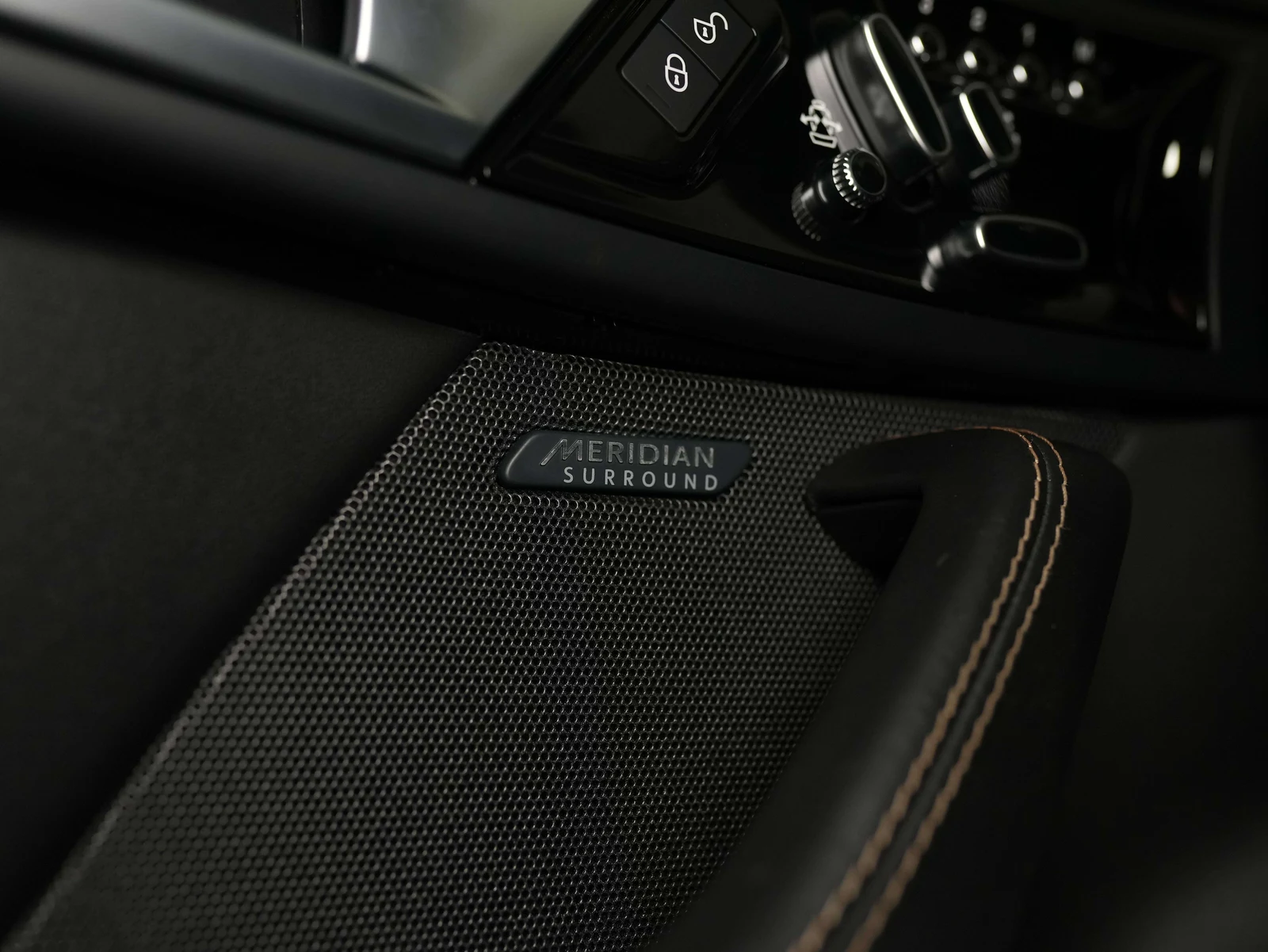 2016 Jaguar F-Type R, 15/24