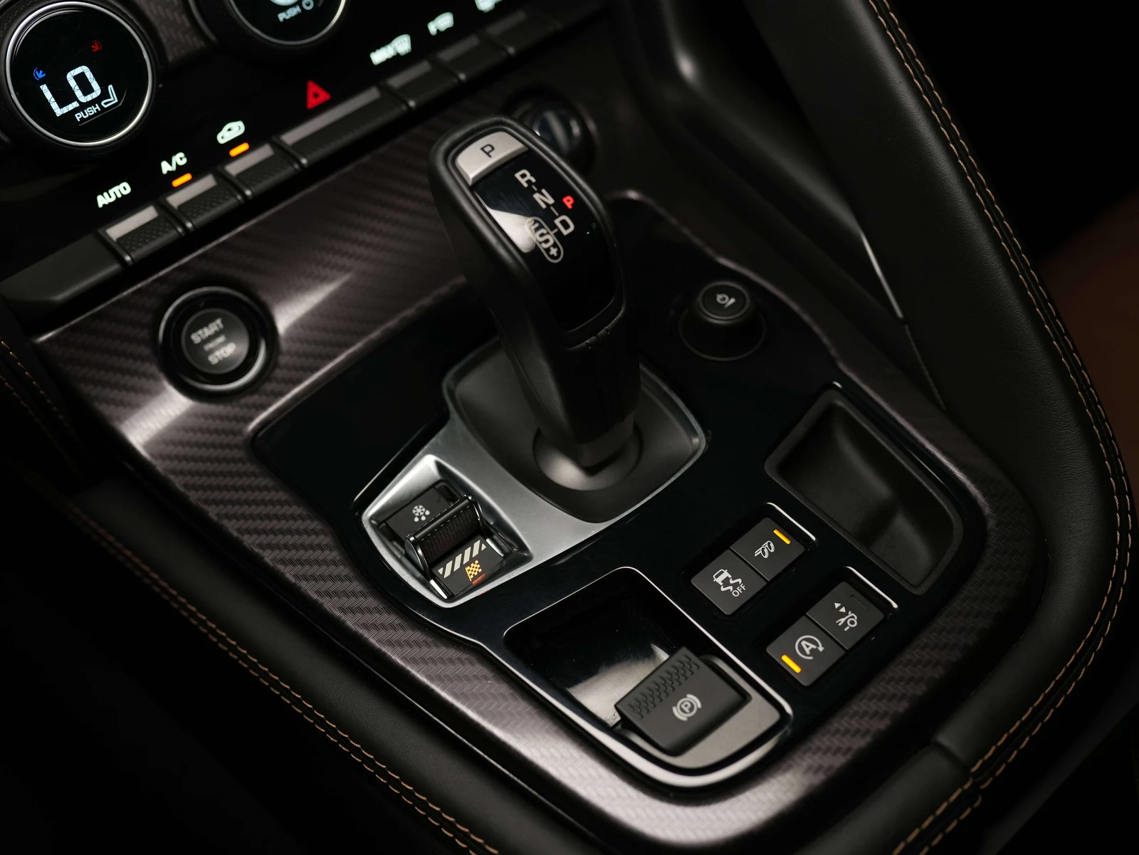 2016 Jaguar F-Type R, 19/24