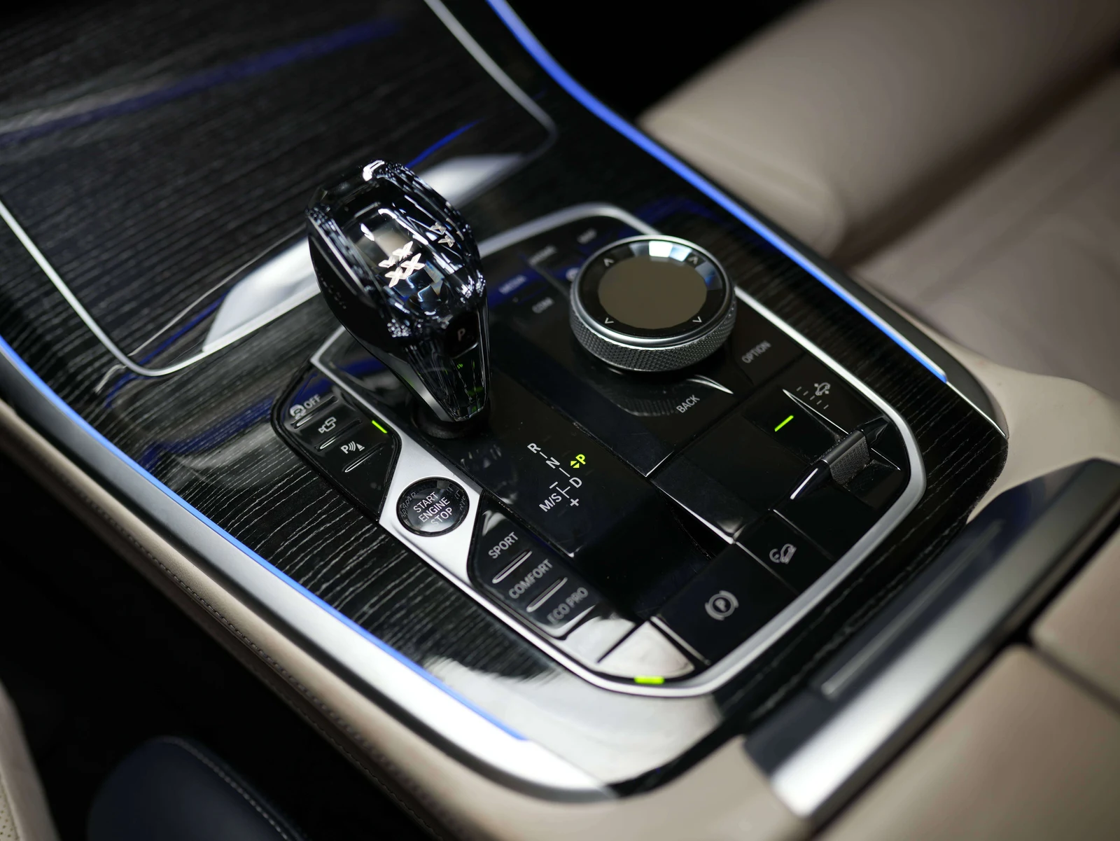 2021 BMW X7 xDrive40i (G07), 17/30