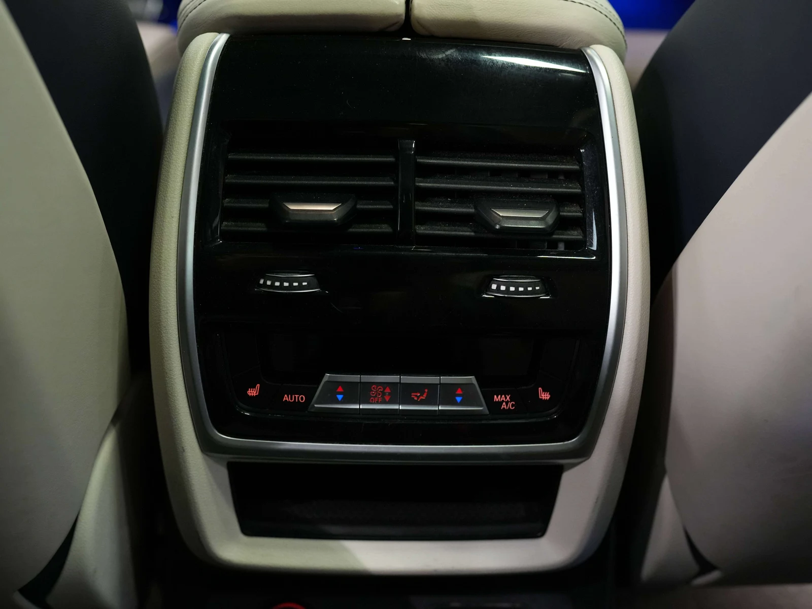 2021 BMW X7 xDrive40i (G07), 27/30