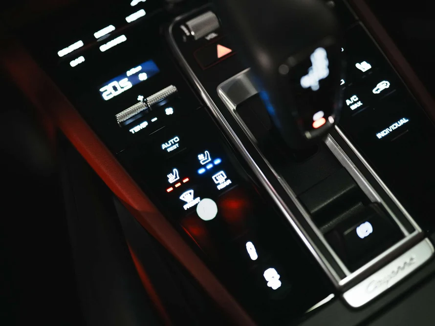 2022 Porsche Cayenne E-Hybrid Coupé (3rd Generation), 14/30