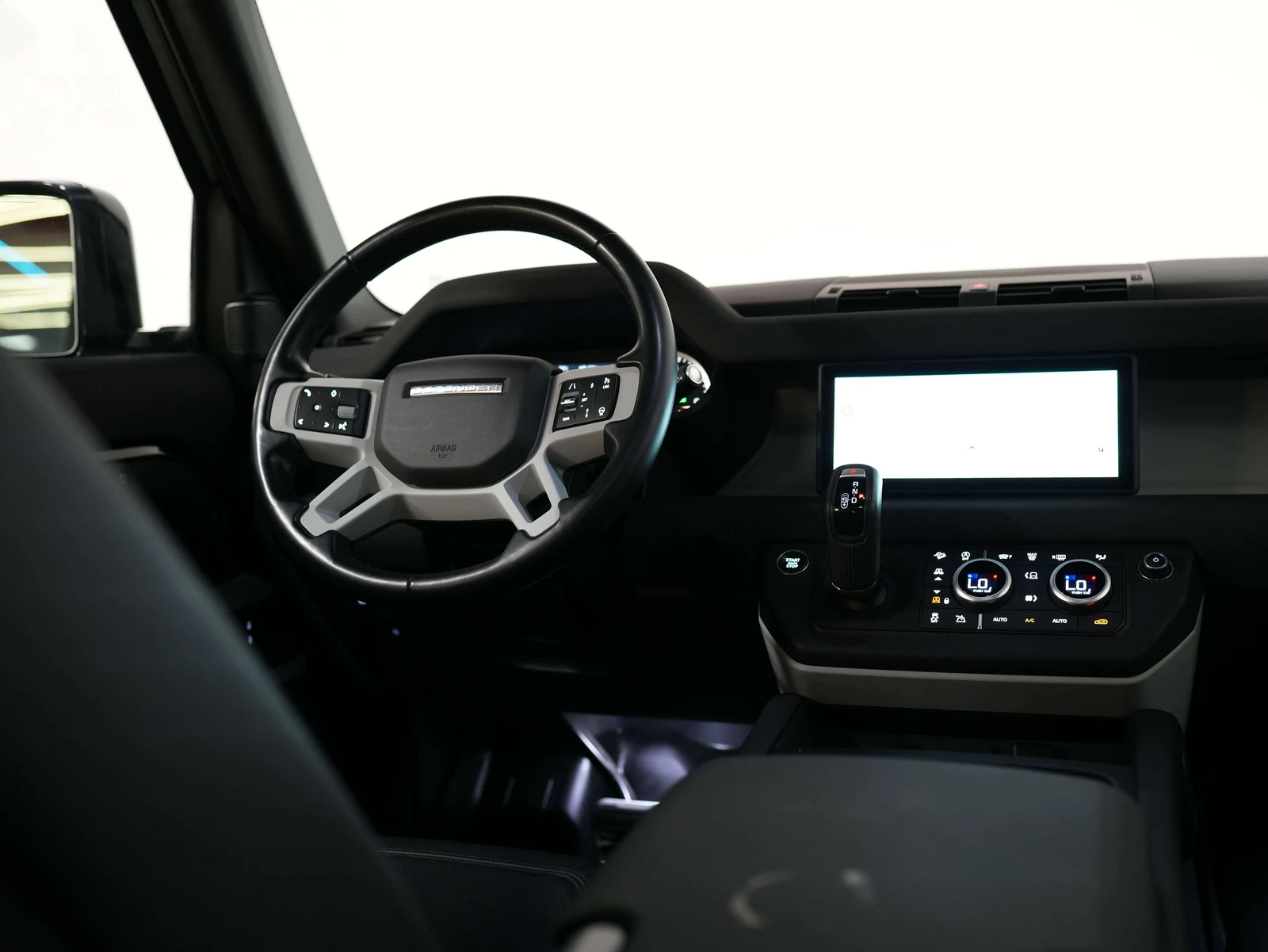 2023 Land Rover Defender 110 SE (L663), 20/30