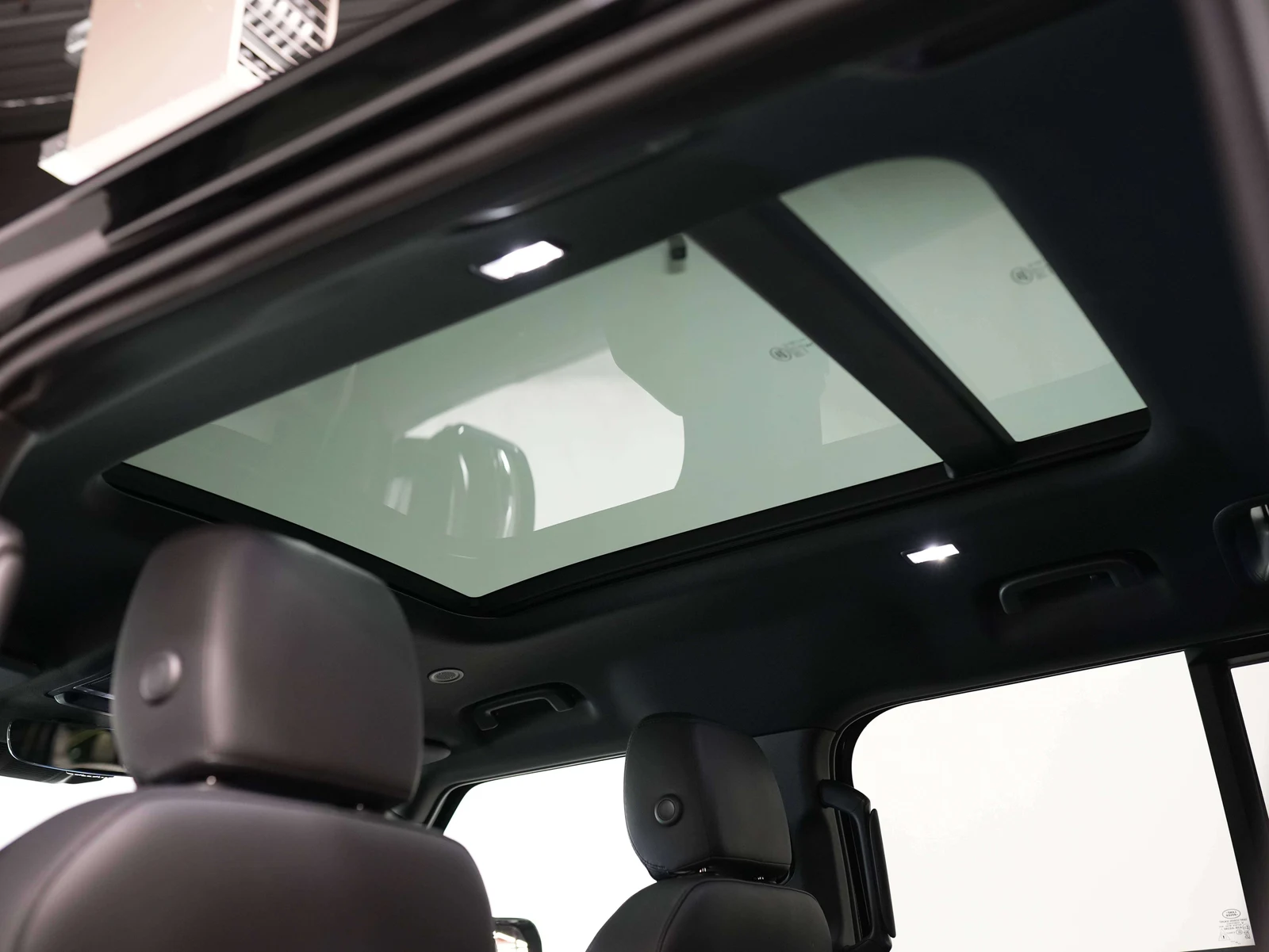 2023 Land Rover Defender 110 SE (L663), 26/30