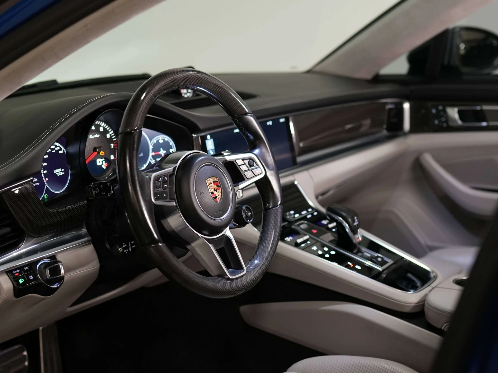 2017 Porsche Panamera Turbo (971), 9/30