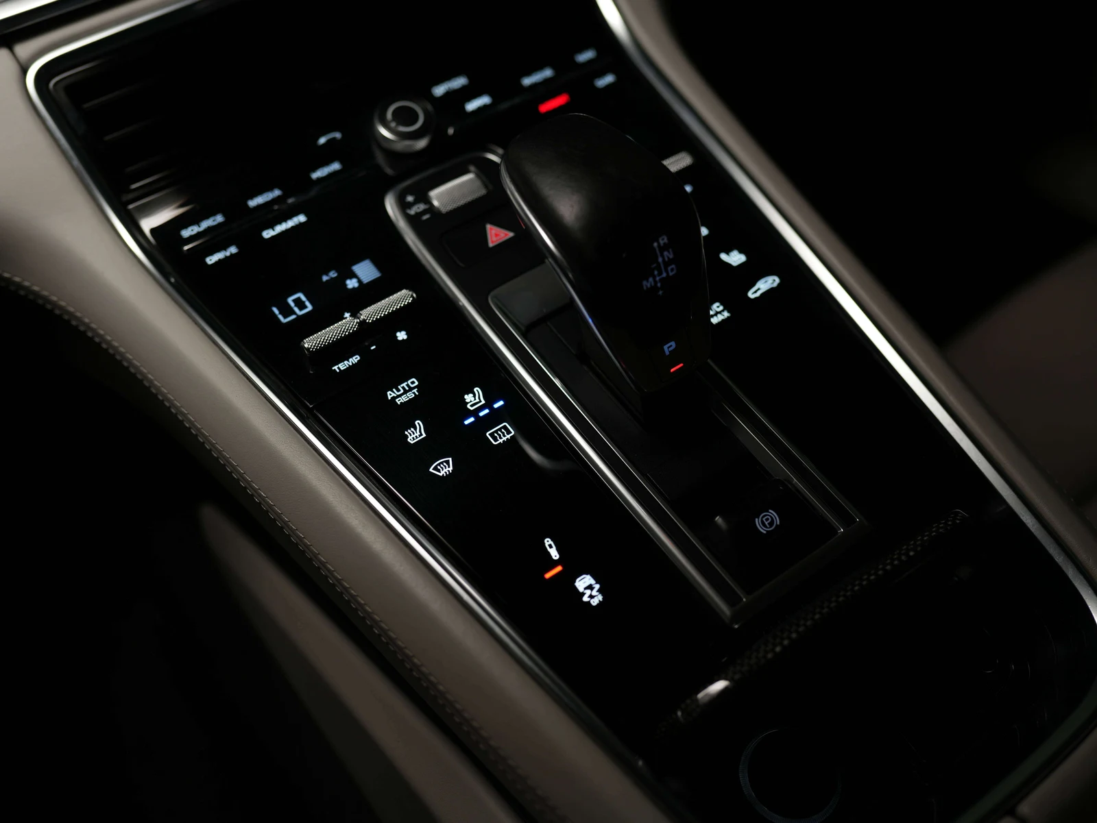 2017 Porsche Panamera Turbo (971), 19/30