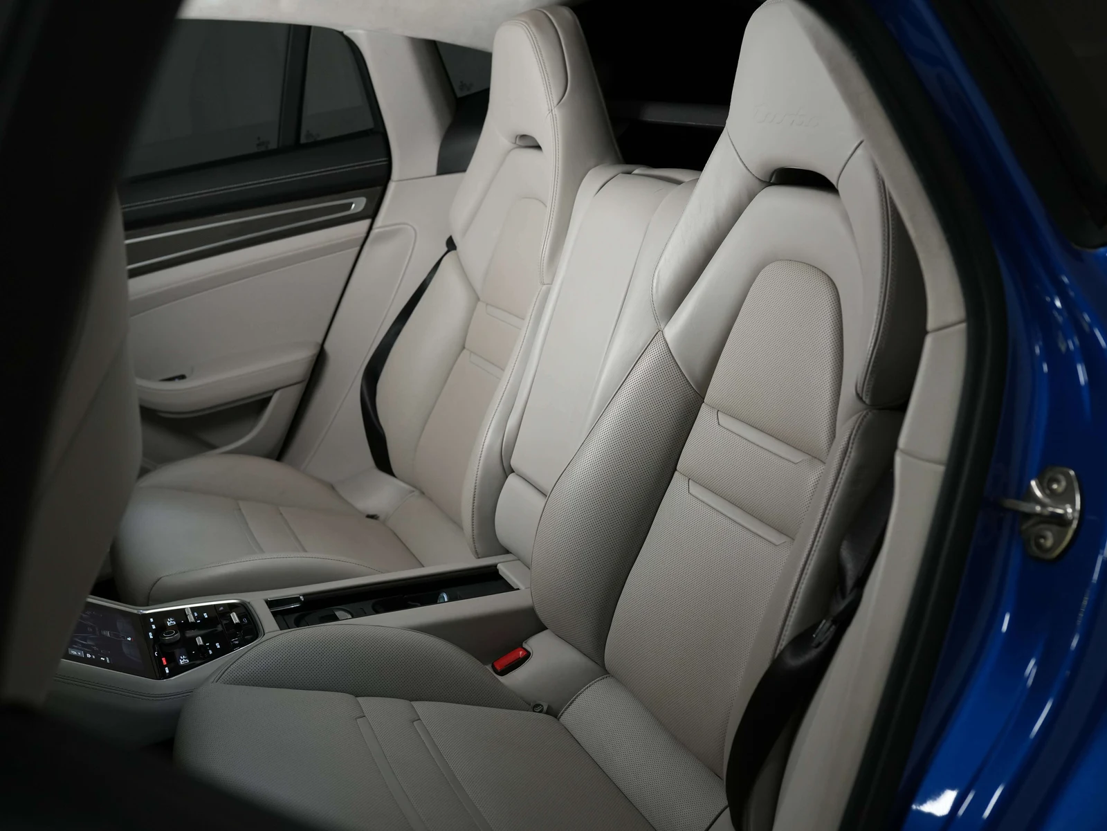 2017 Porsche Panamera Turbo (971), 20/30