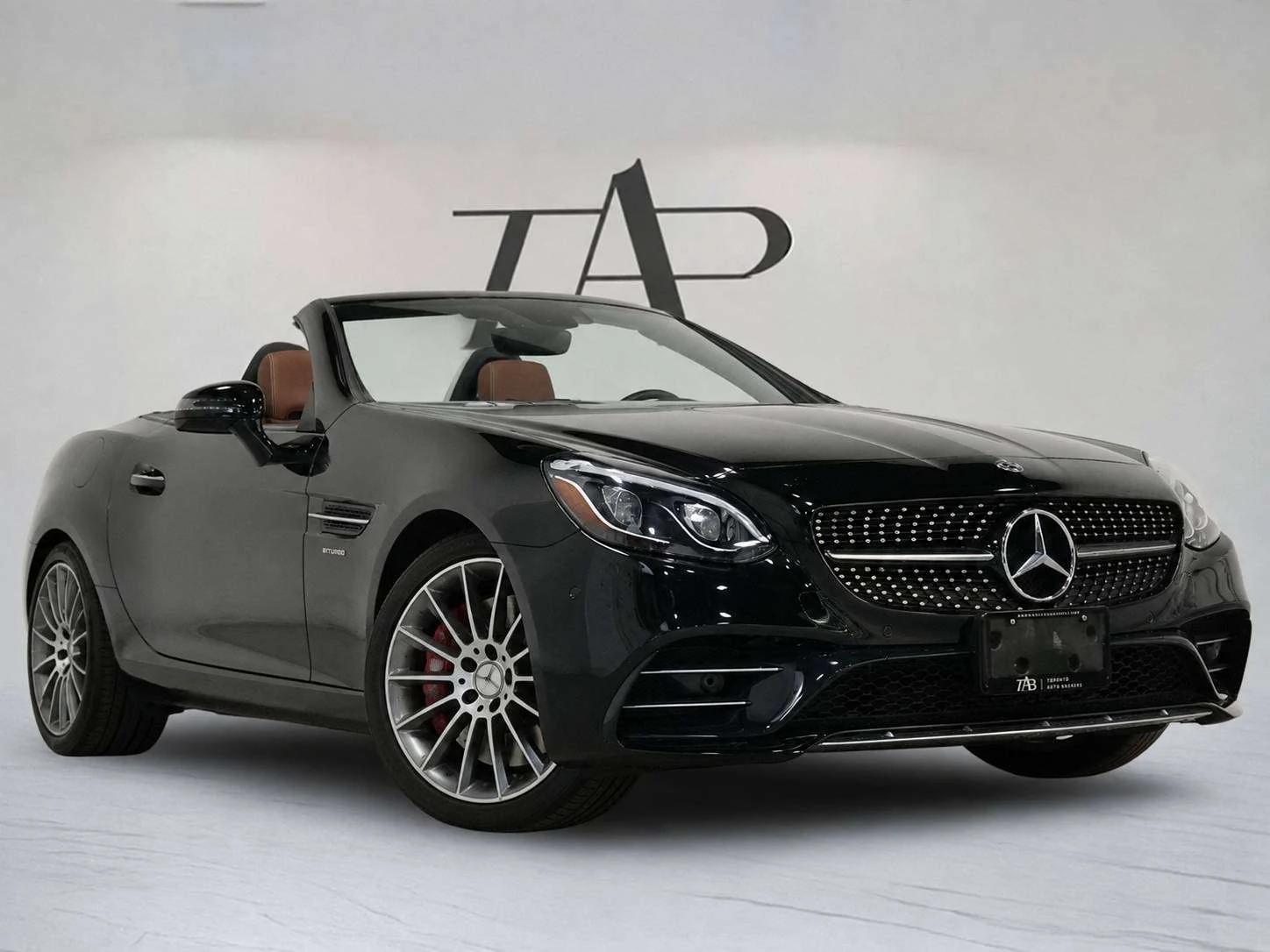 2018 Mercedes-AMG SLC 43, 2/30