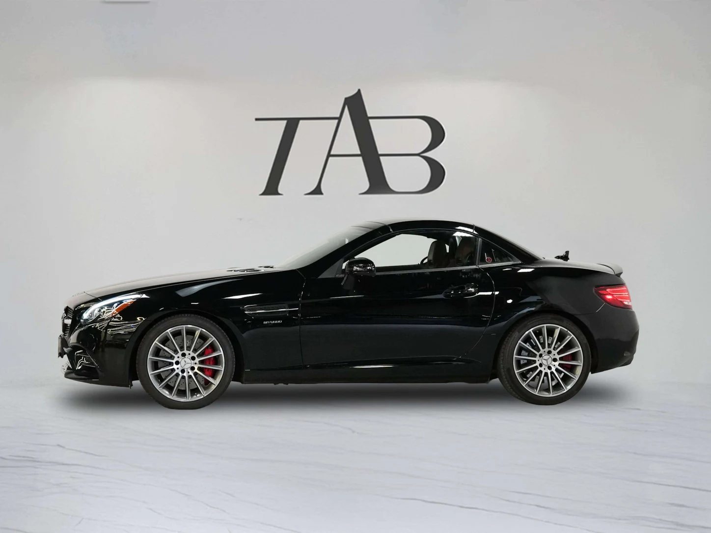 2018 Mercedes-AMG SLC 43, 23/30