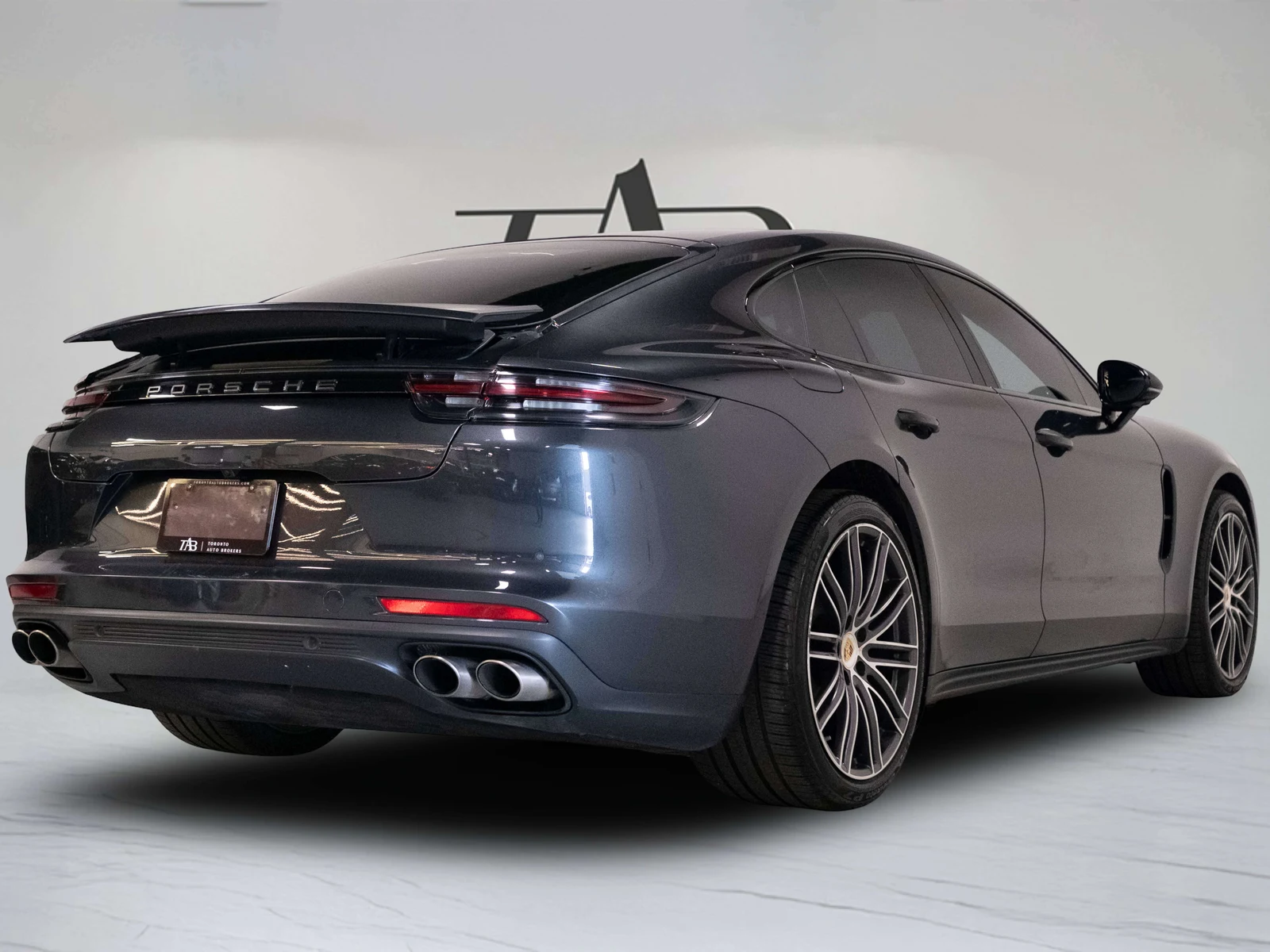 2017 Porsche Panamera 4S (971), 4/30