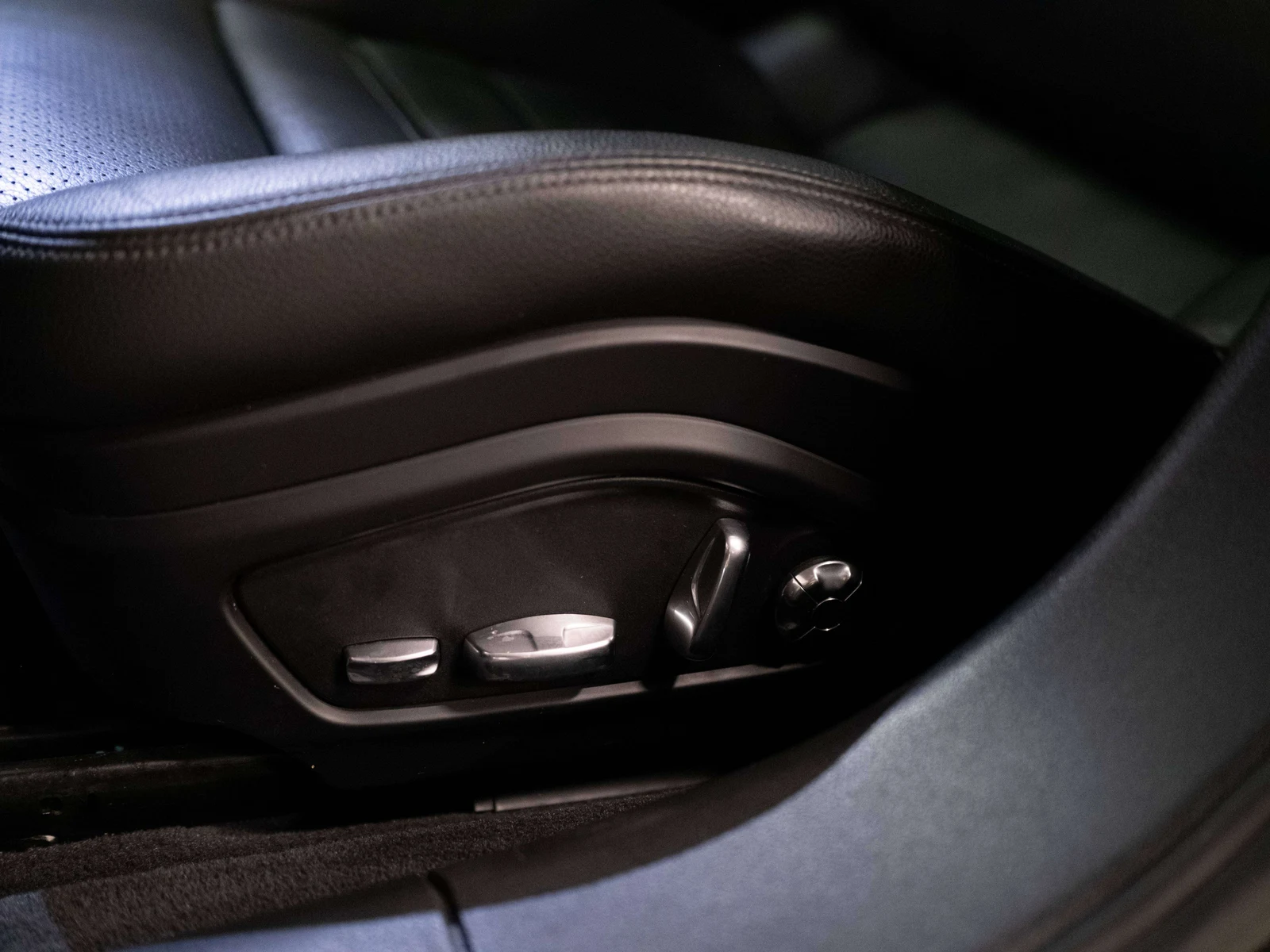 2017 Porsche Panamera 4S (971), 10/30