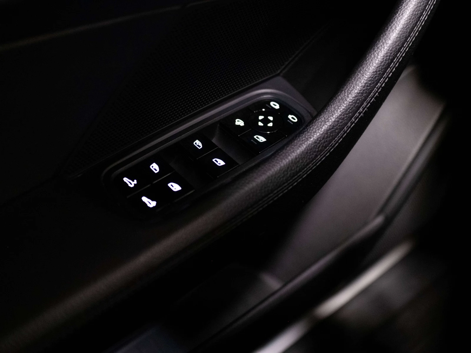 2017 Porsche Panamera 4S (971), 25/30