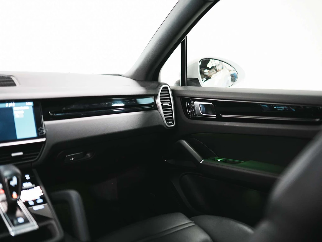 2020 Porsche Cayenne (3rd Generation), 29/30