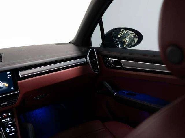 2023 Porsche Cayenne Platinum Edition (3rd Generation), 27/30