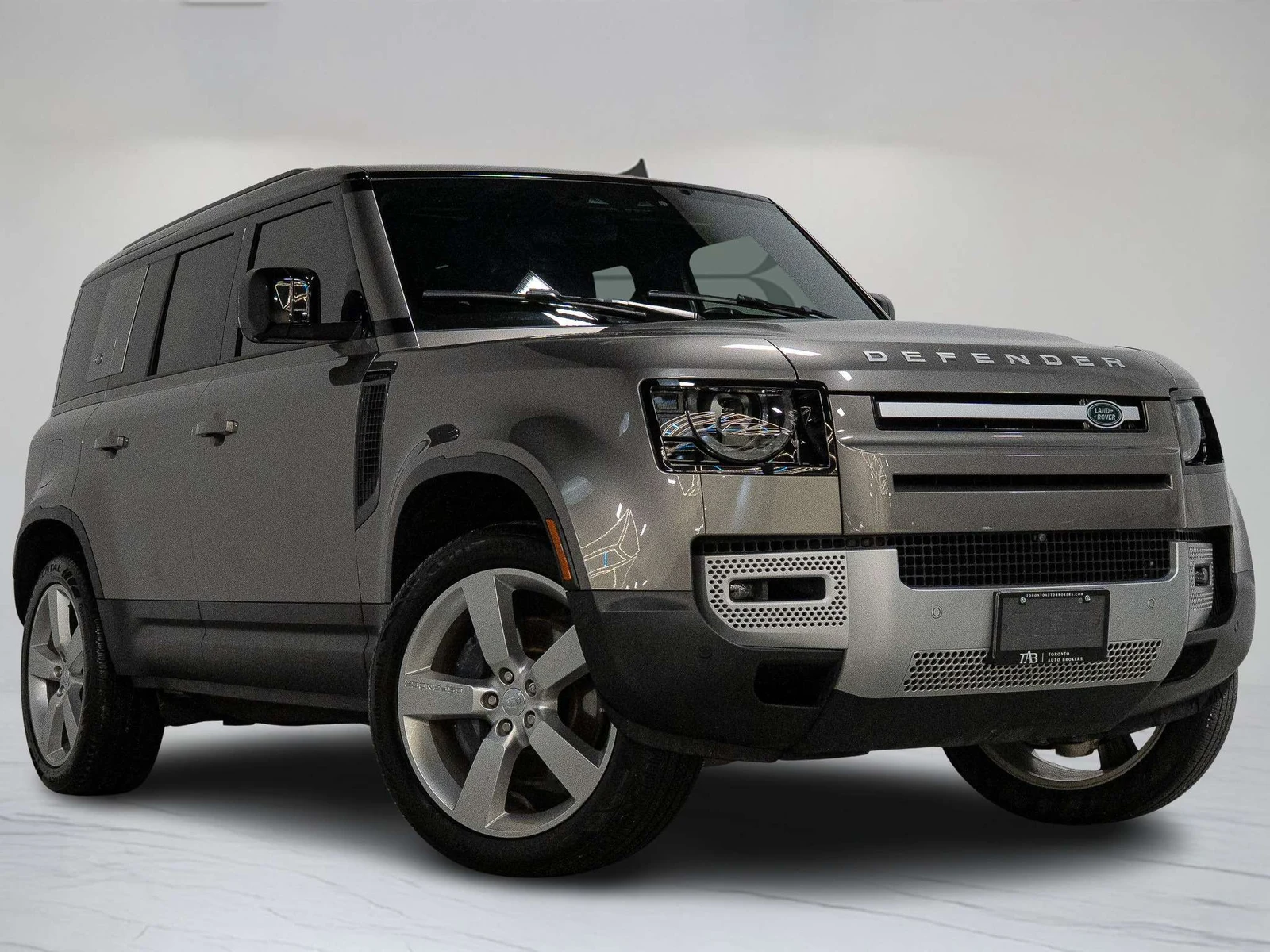 2022 Land Rover Defender 110 S (L663), 2/30