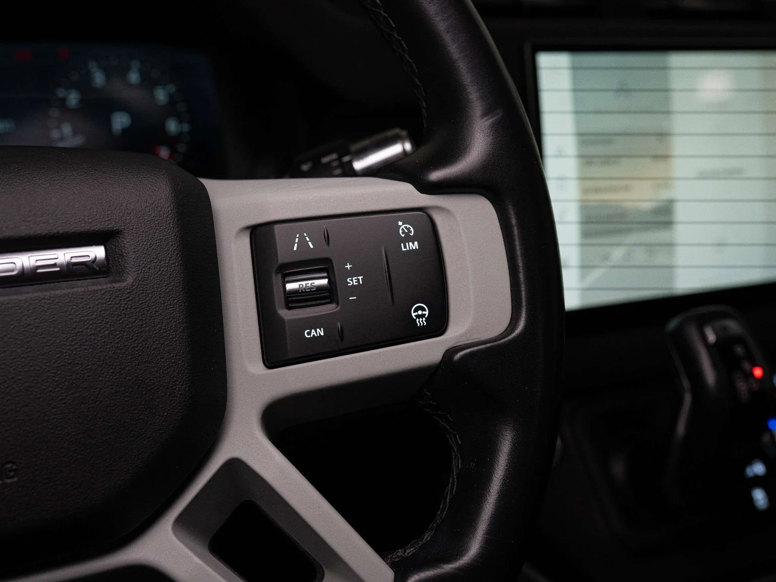 2022 Land Rover Defender 110 S (L663), 10/30