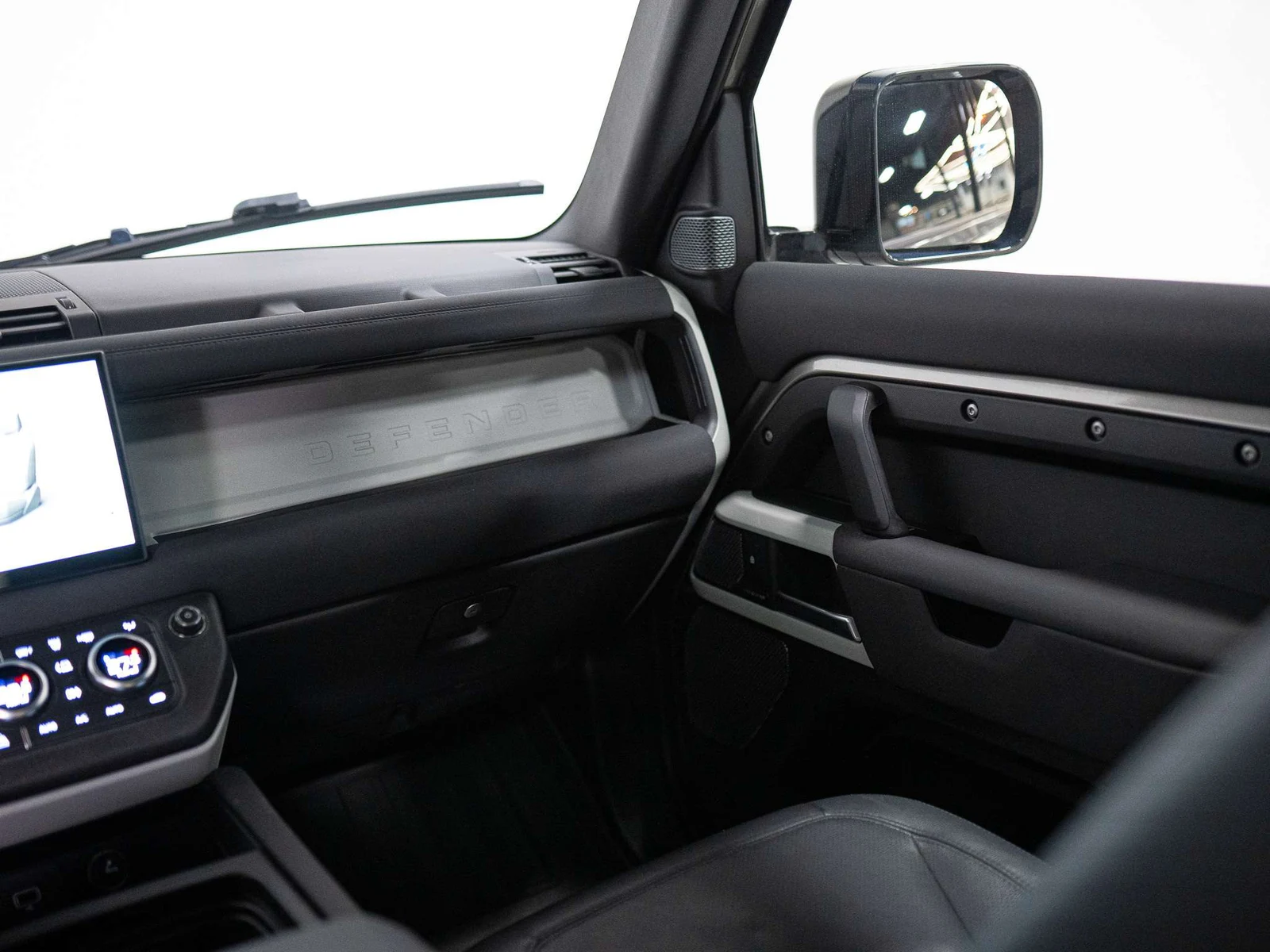 2022 Land Rover Defender 110 S (L663), 26/30