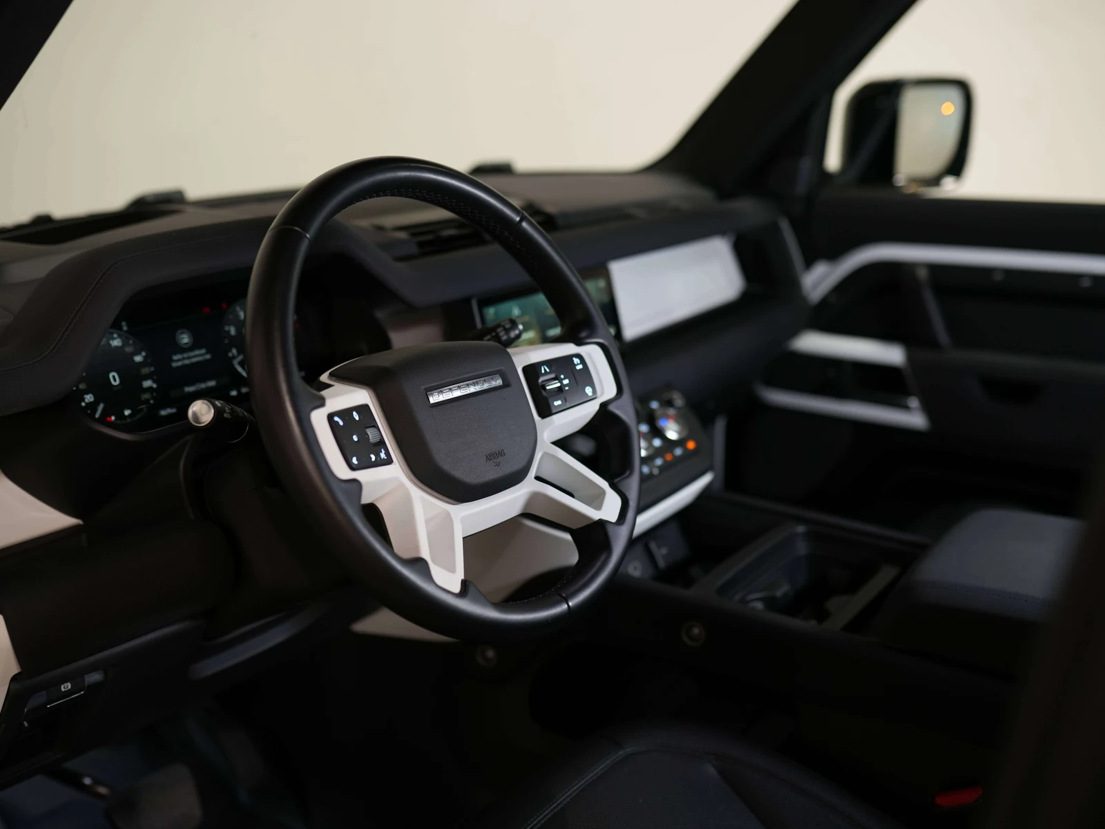 2023 Land Rover Defender 110 S (L663), 8/30