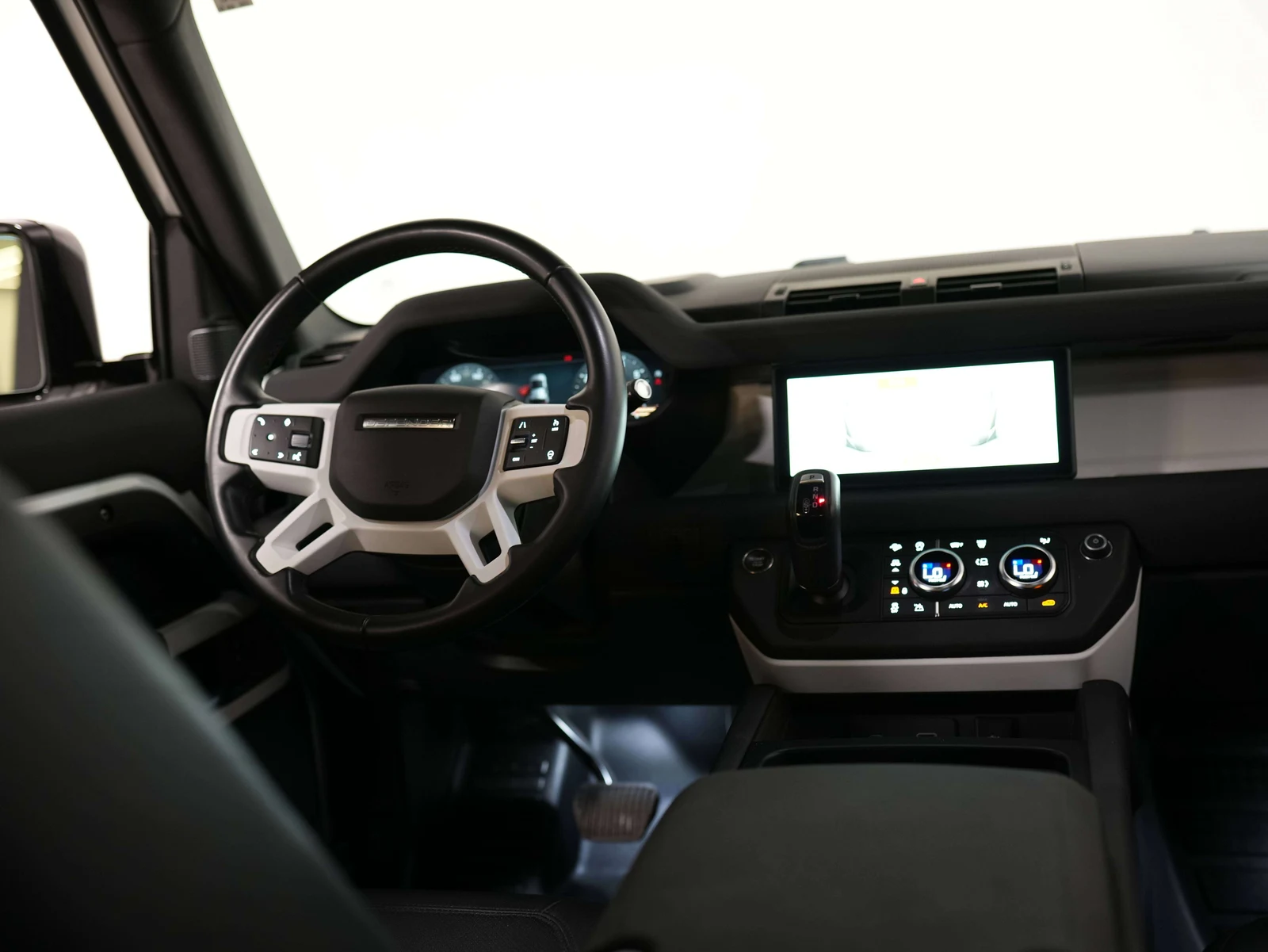 2023 Land Rover Defender 110 S (L663), 19/30